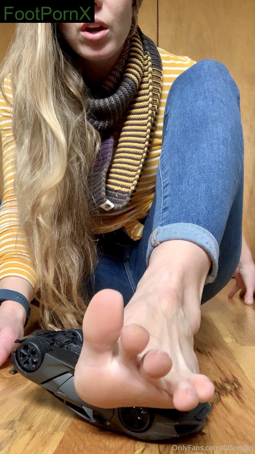 fitfeetgirl feet photo 1