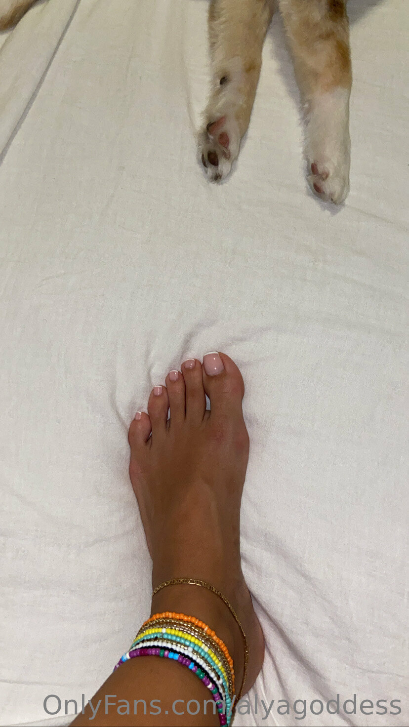 alyagoddess feet photo 24
