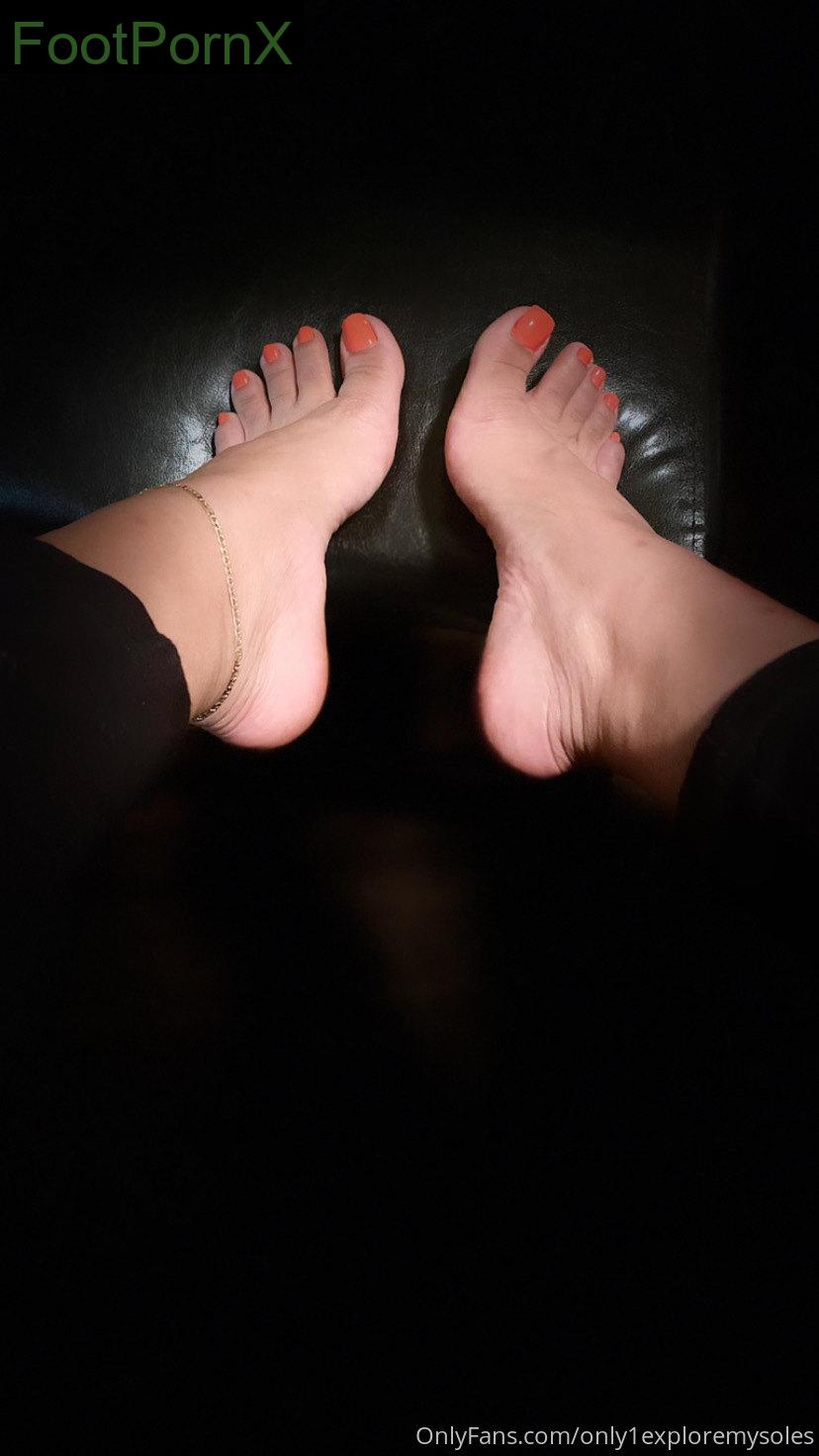 only1exploremysoles feet photo 1