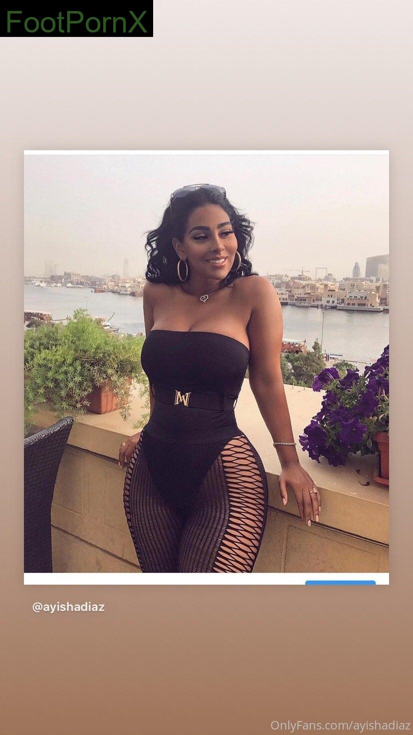 ayishadiaz feet photo 2