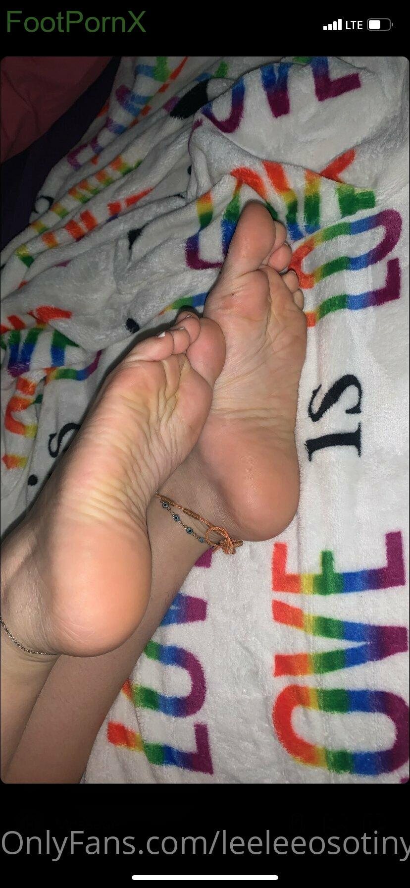 leeleeosotiny feet photo 15