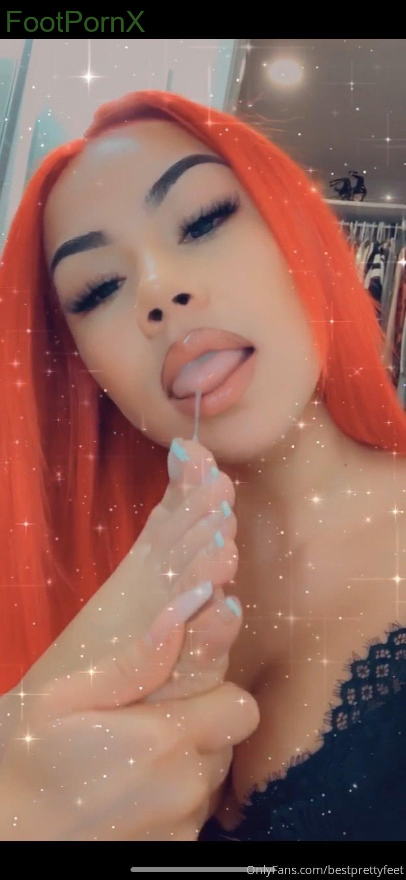 lindabooxo feet photo 5