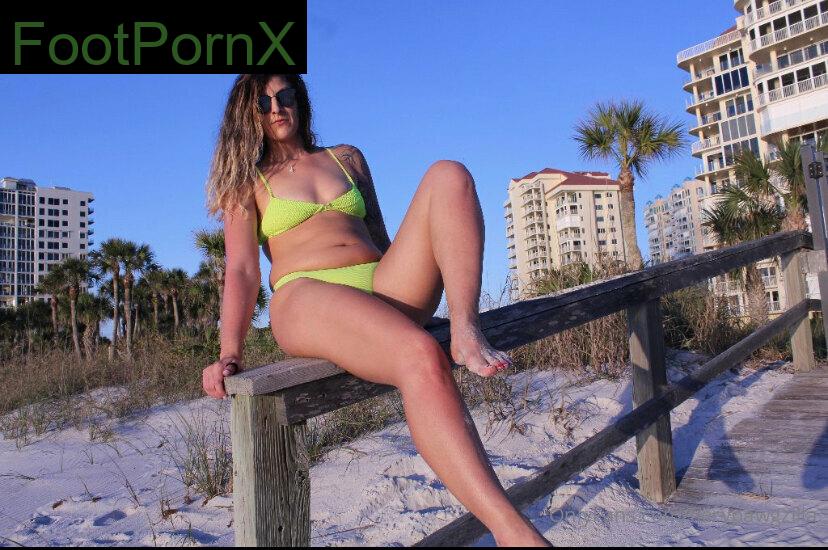 fierypawgzilla feet photo 2
