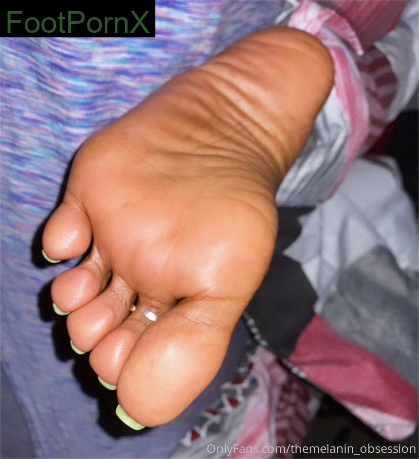 themelanin_obsession feet photo 2