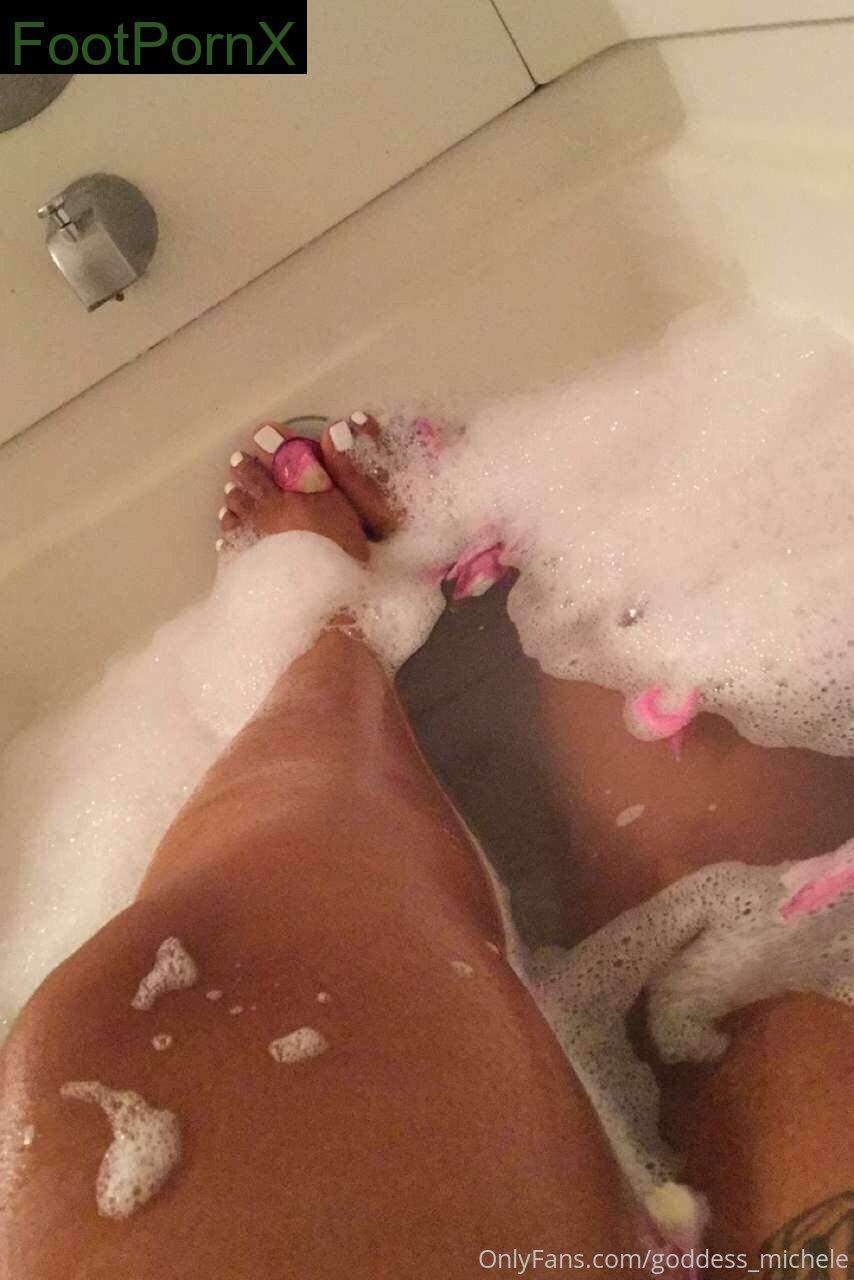goddess_michele feet photo 1