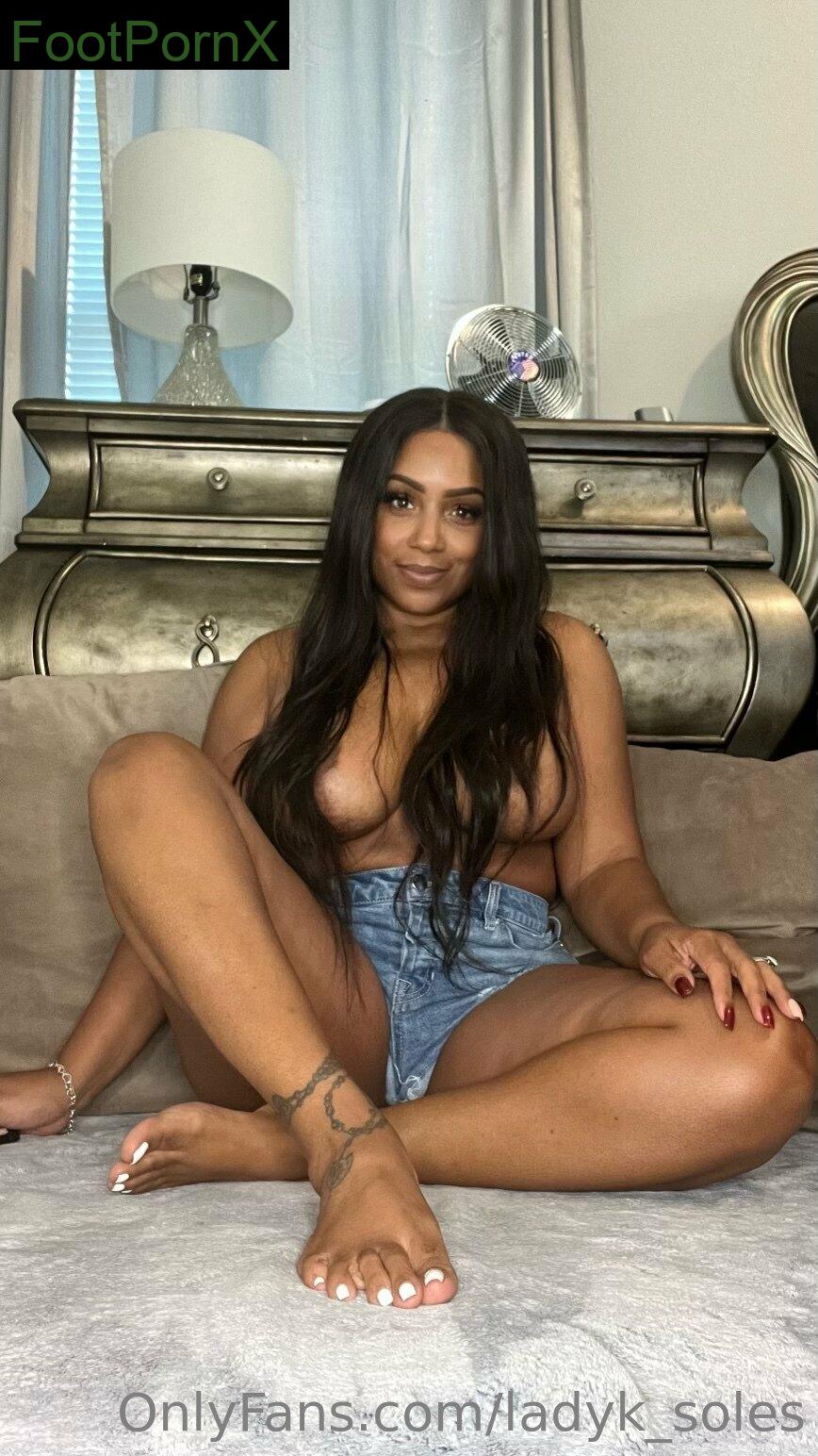 ladyk_soles feet photo 9