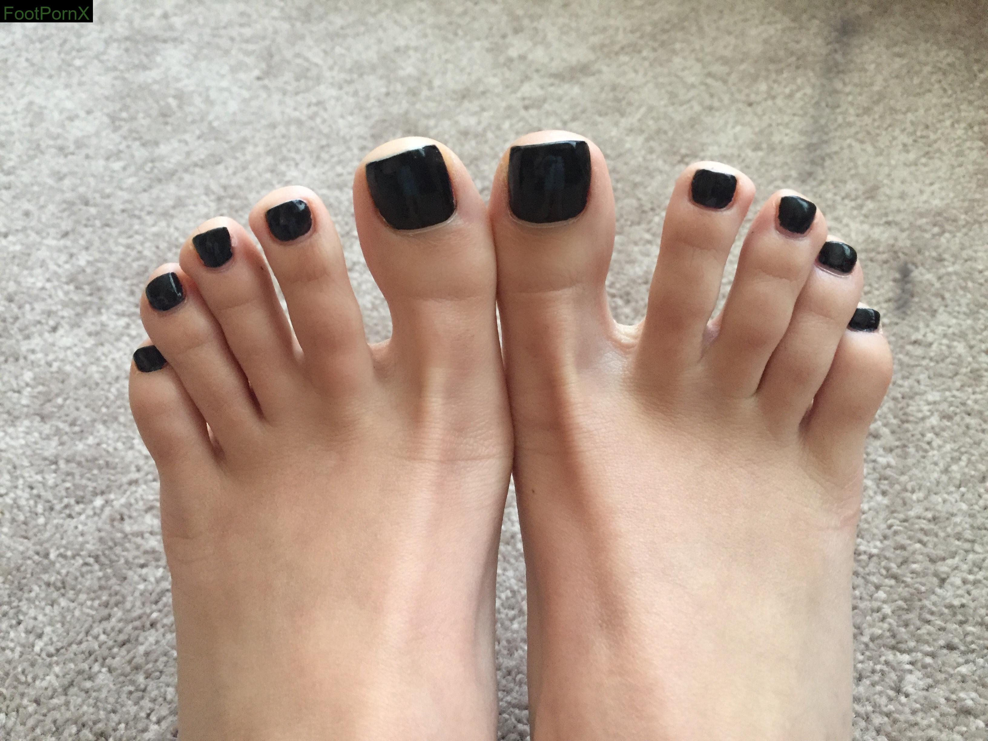 callmepurr feet photo 1