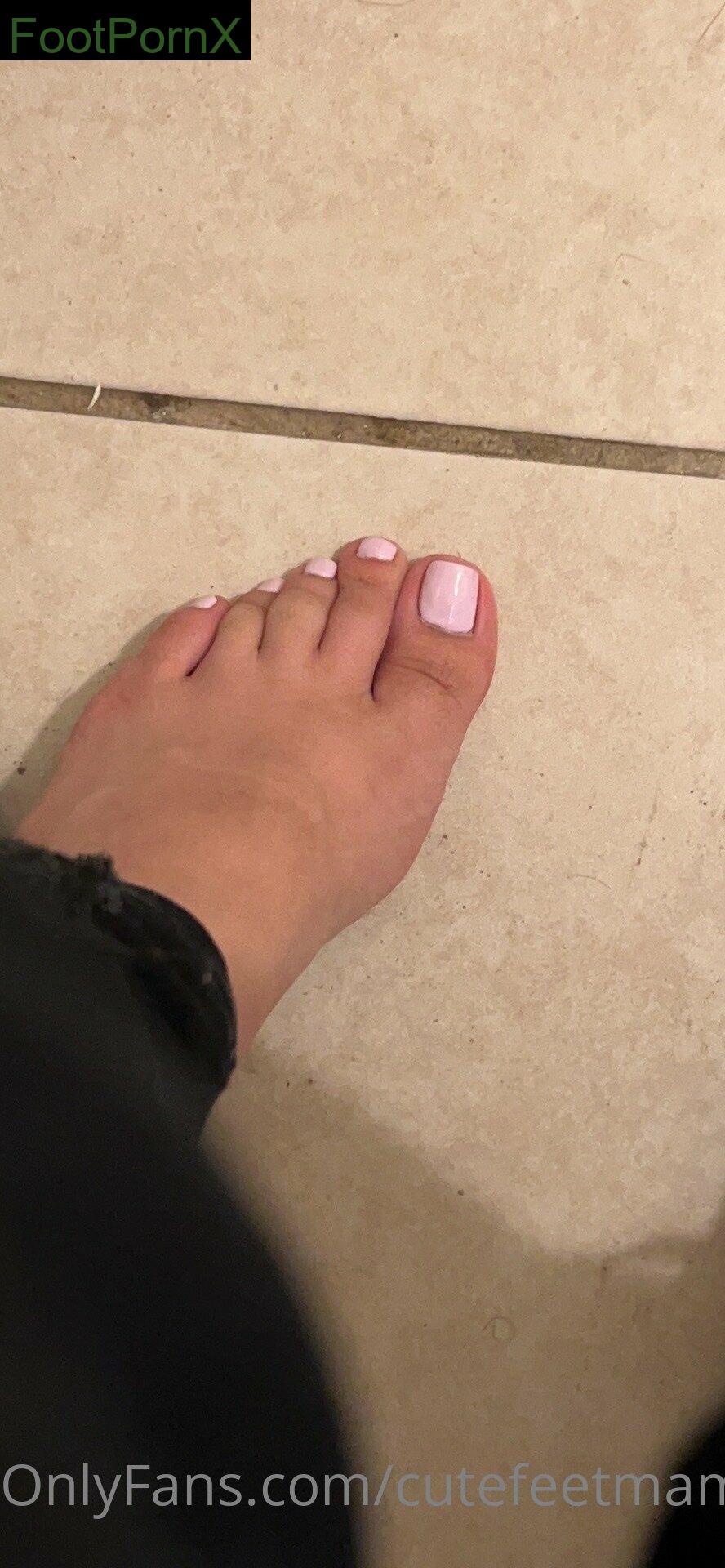 cutefeetmamiii feet photo 2