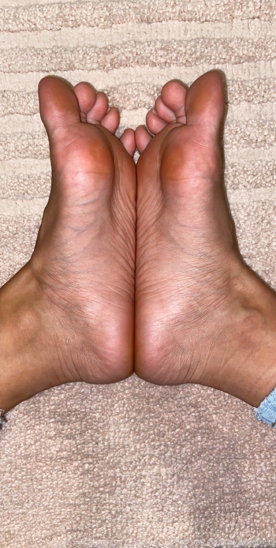 alyagoddess feet photo 10