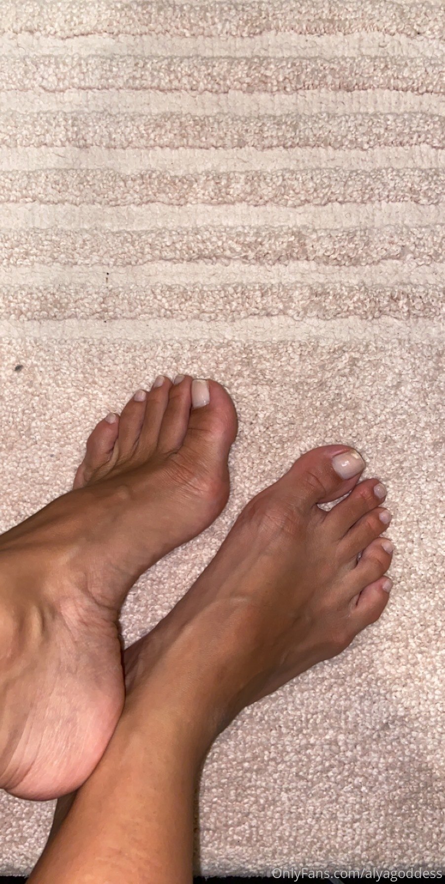 alyagoddess feet photo 18