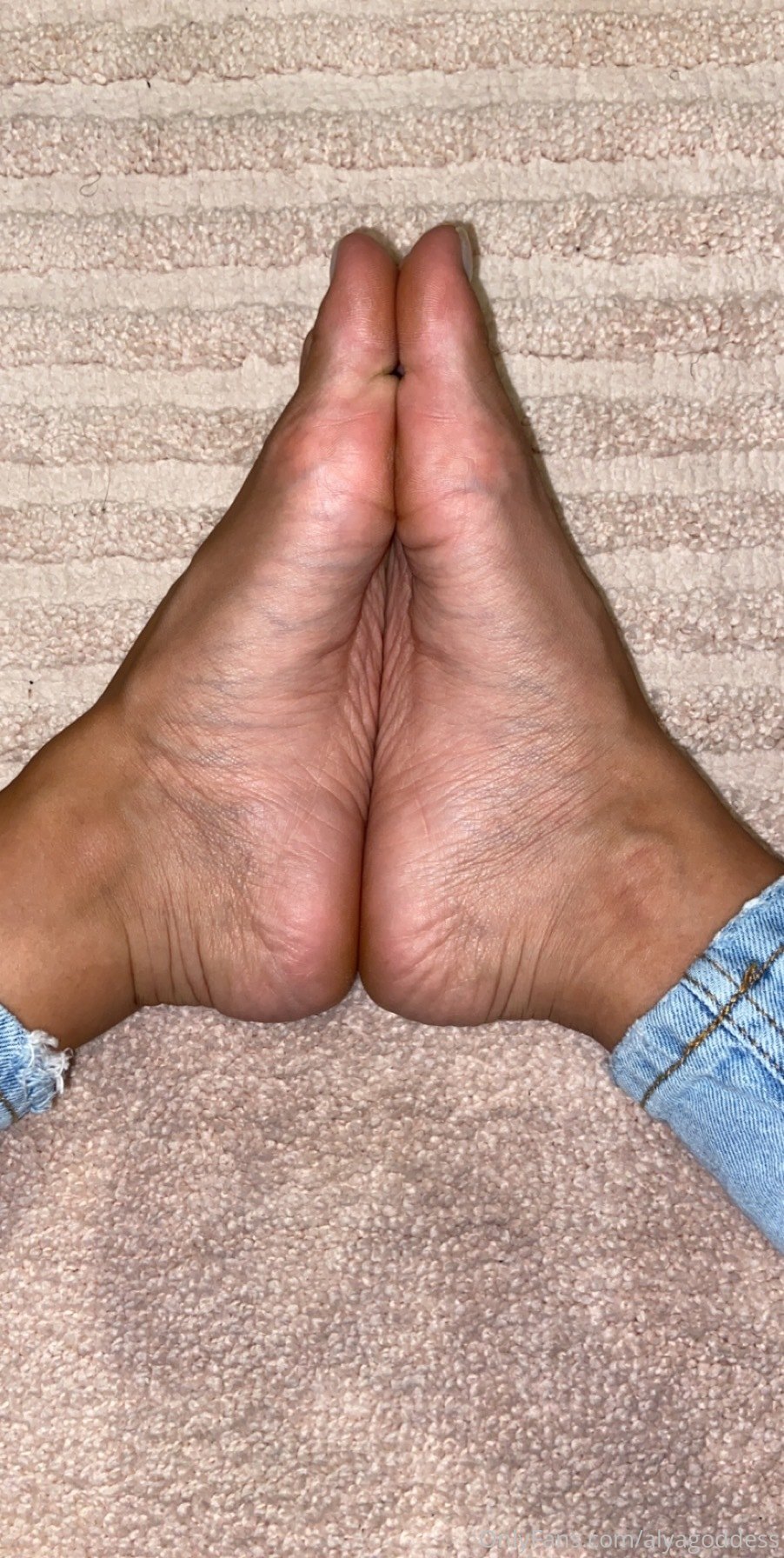 alyagoddess feet photo 13