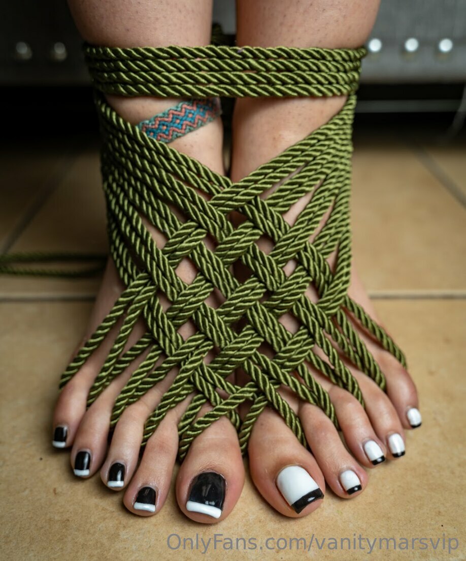 servinggaia feet photo 16
