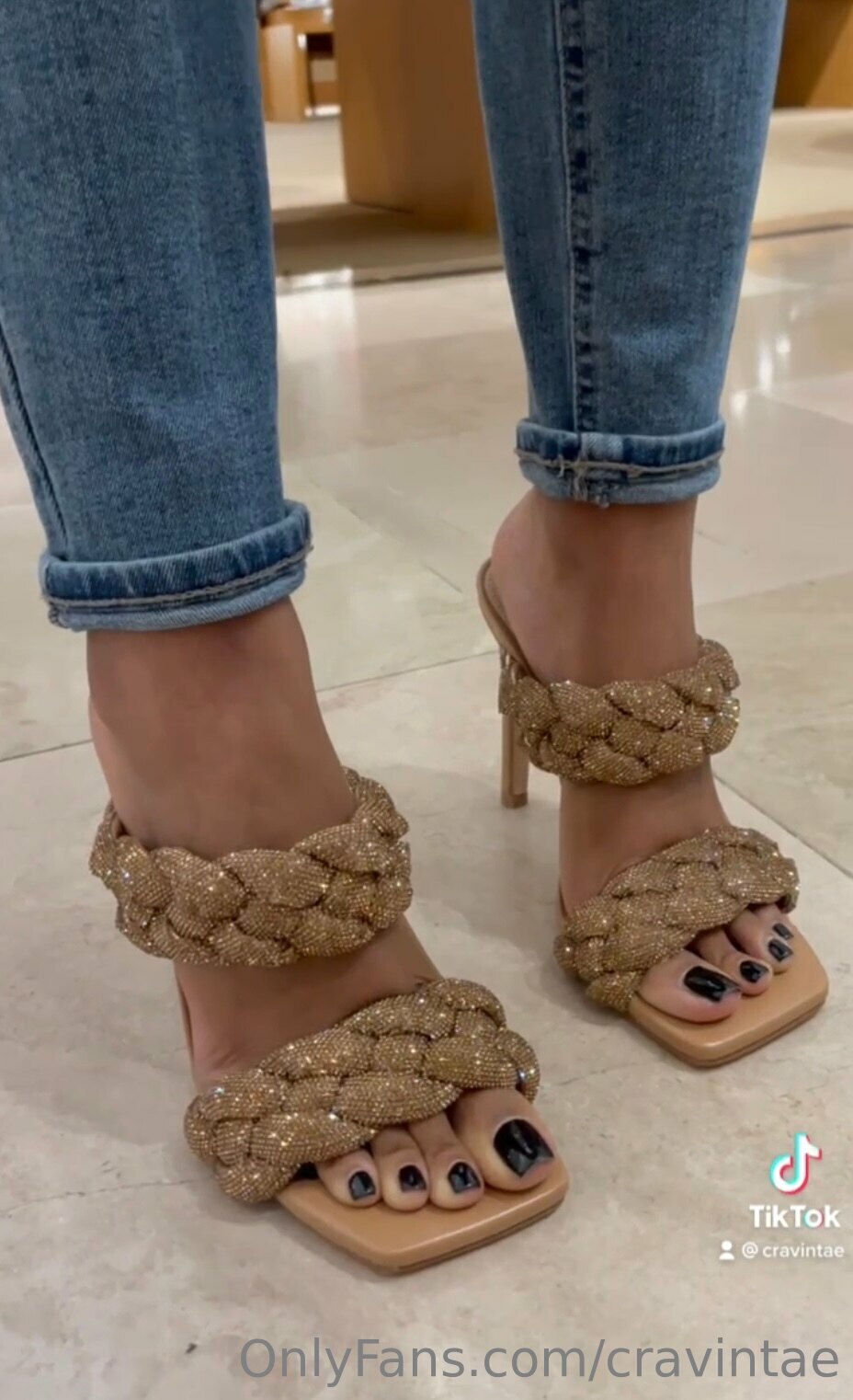 cravintae feet photo 7
