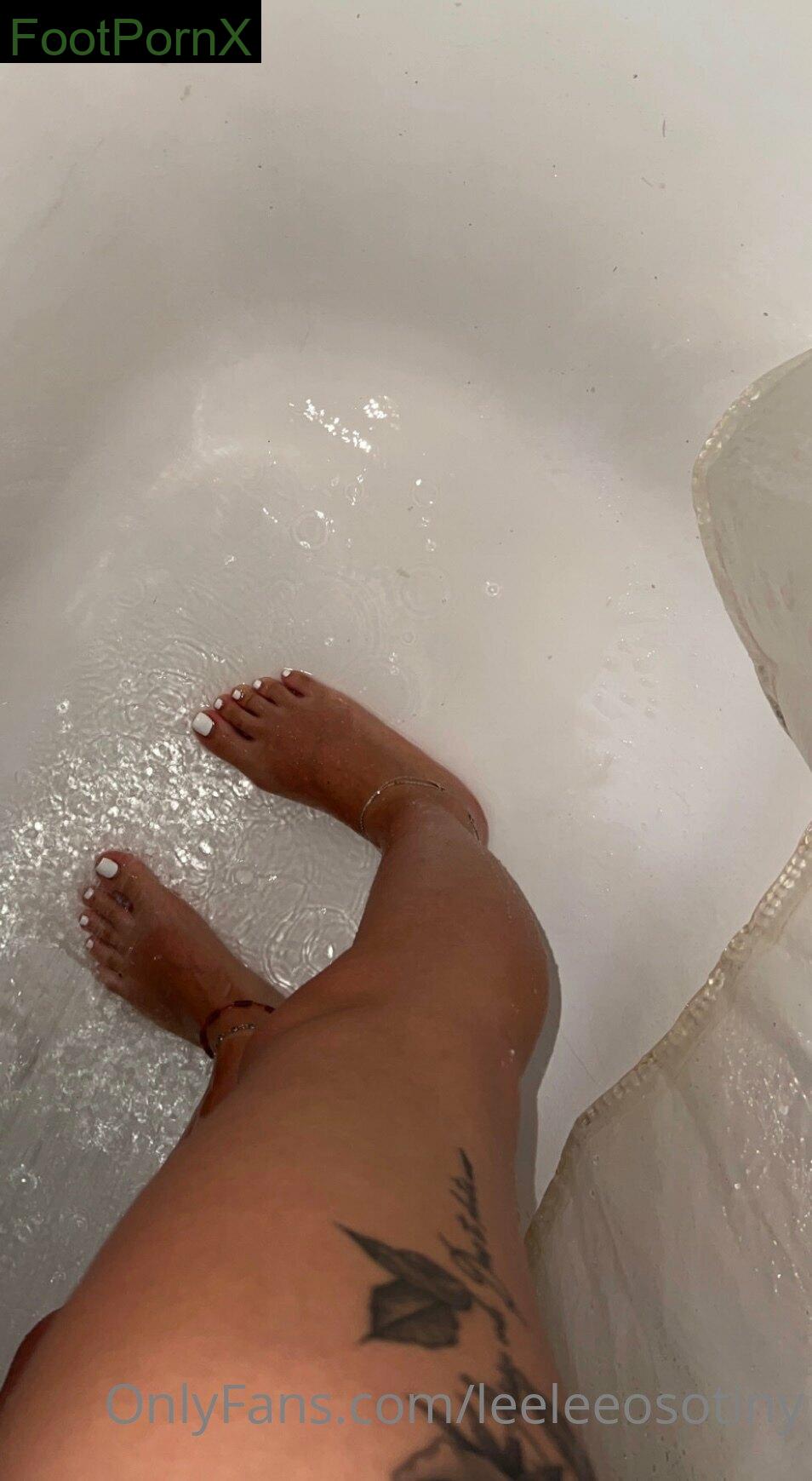leeleeosotiny feet photo 8