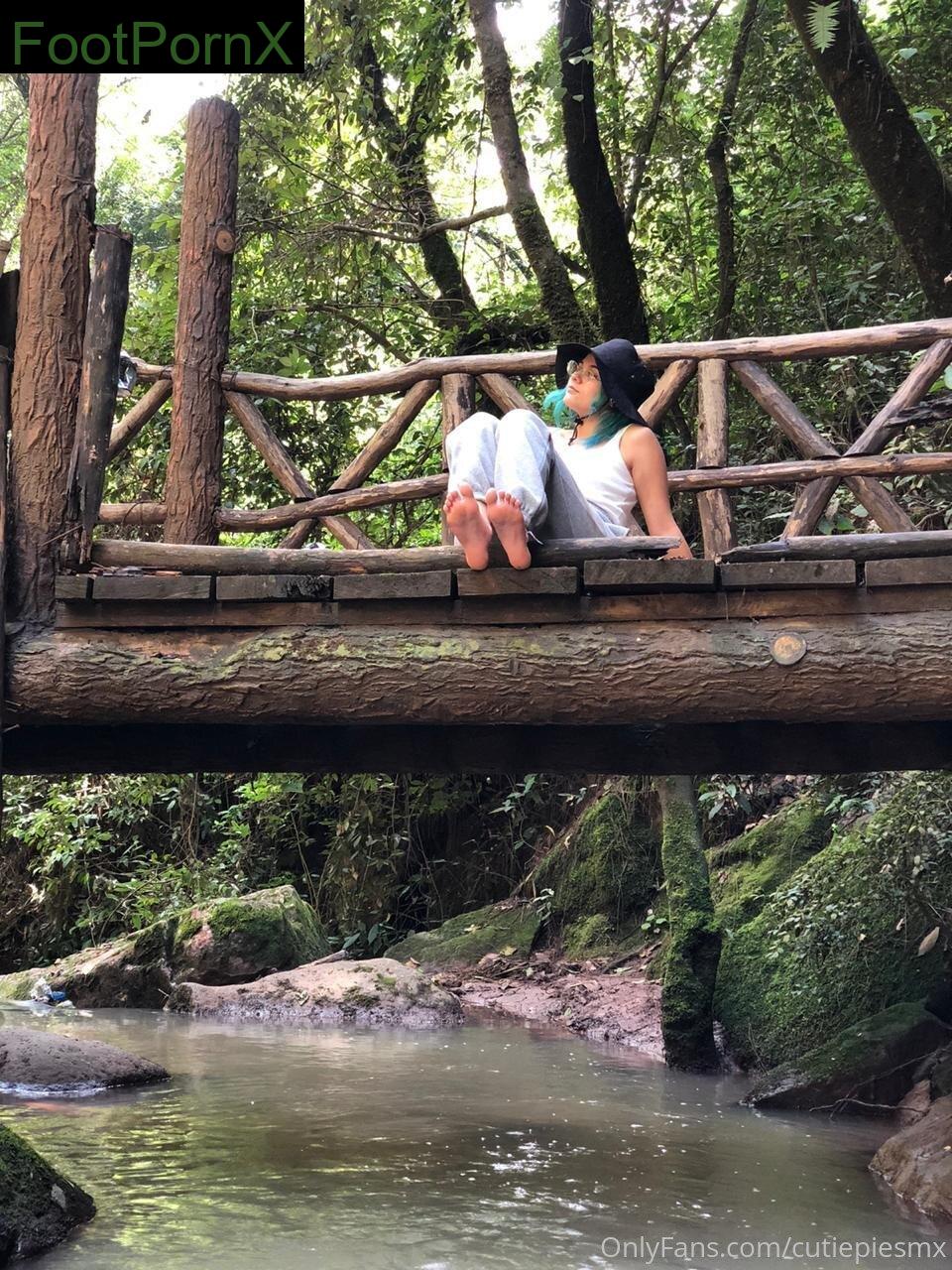 cutiepiesmx feet photo 10
