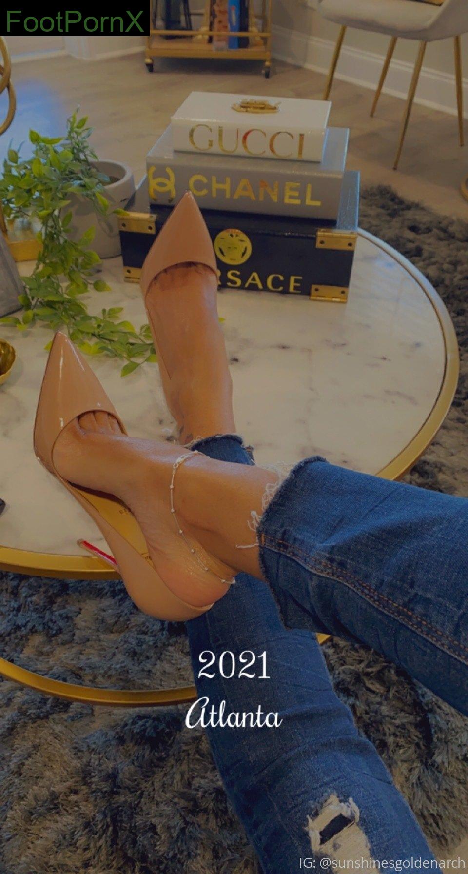 sunshinesgoldenarch feet photo 11