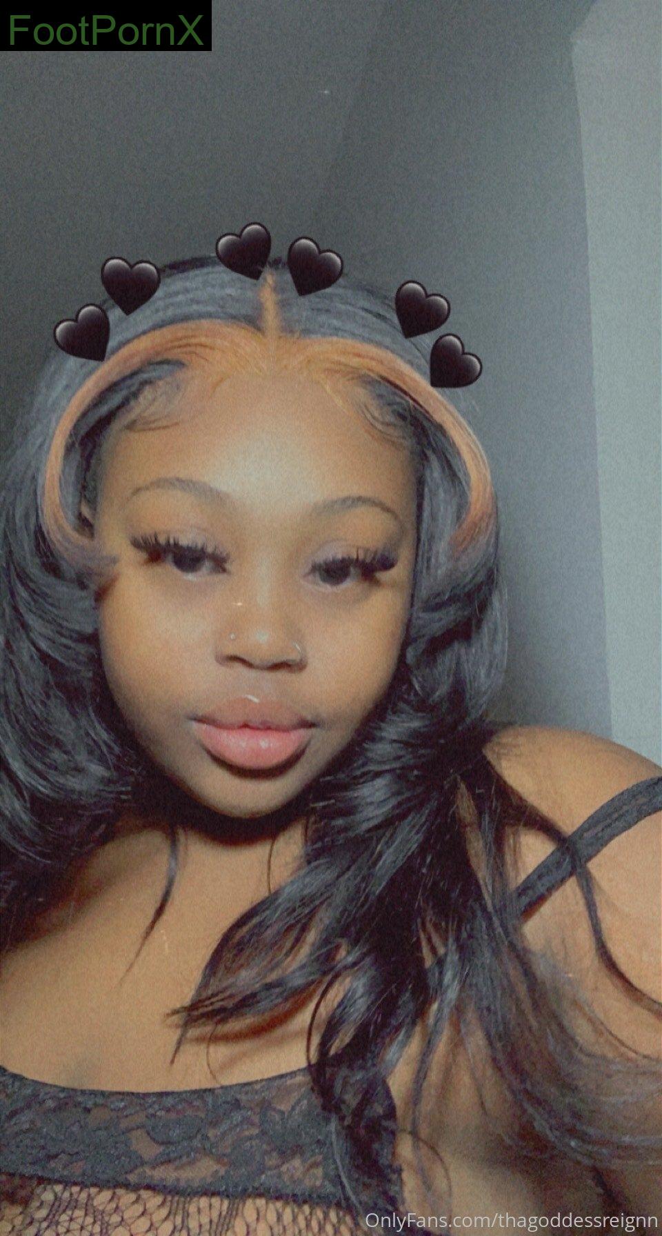 thagoddessreignn feet photo 2