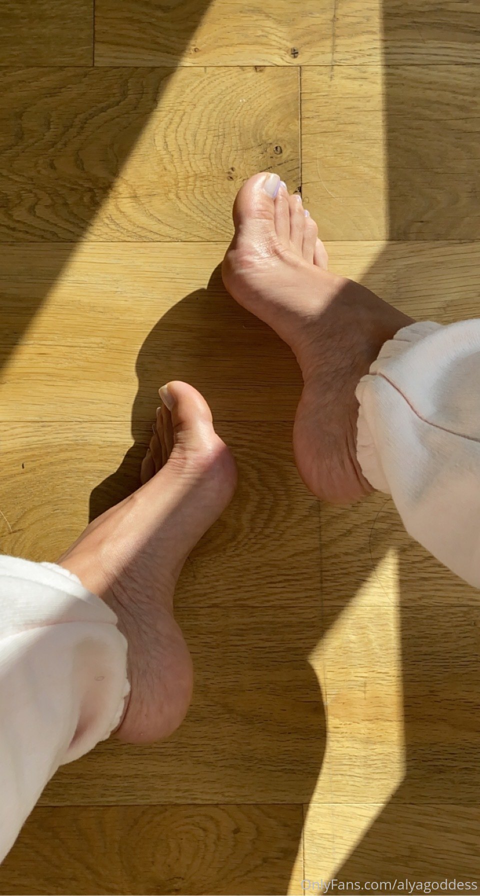 alyagoddess feet photo 6