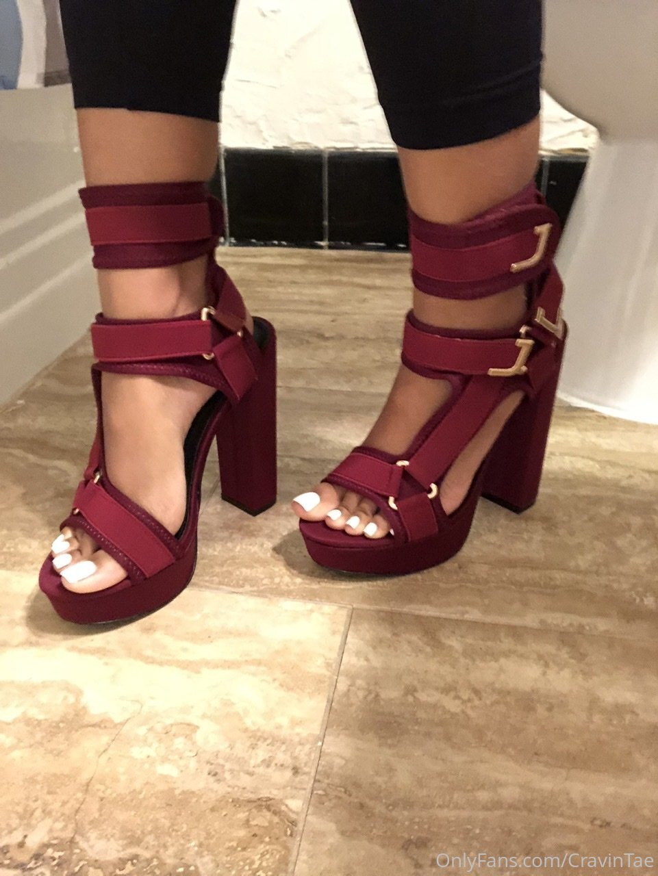 cravintae feet photo 2