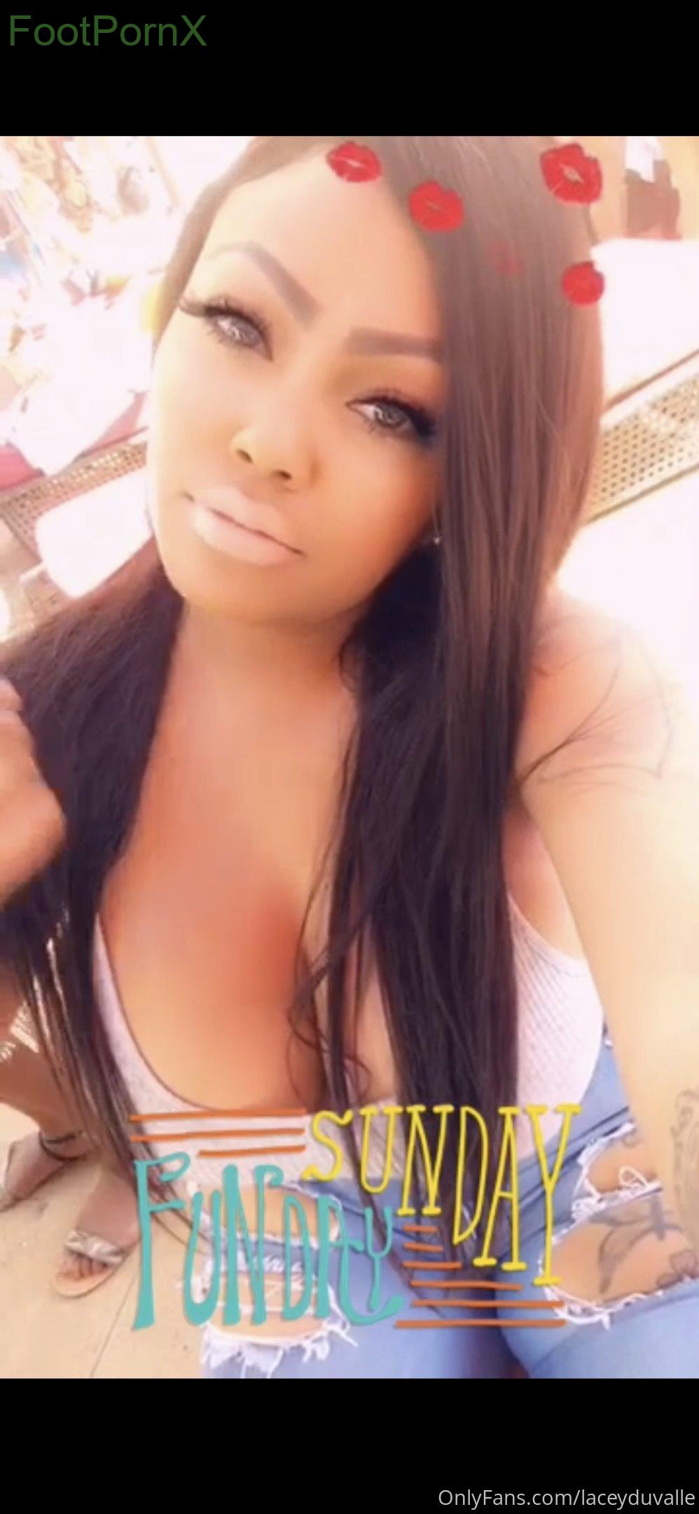 laceyduvalle feet photo 9