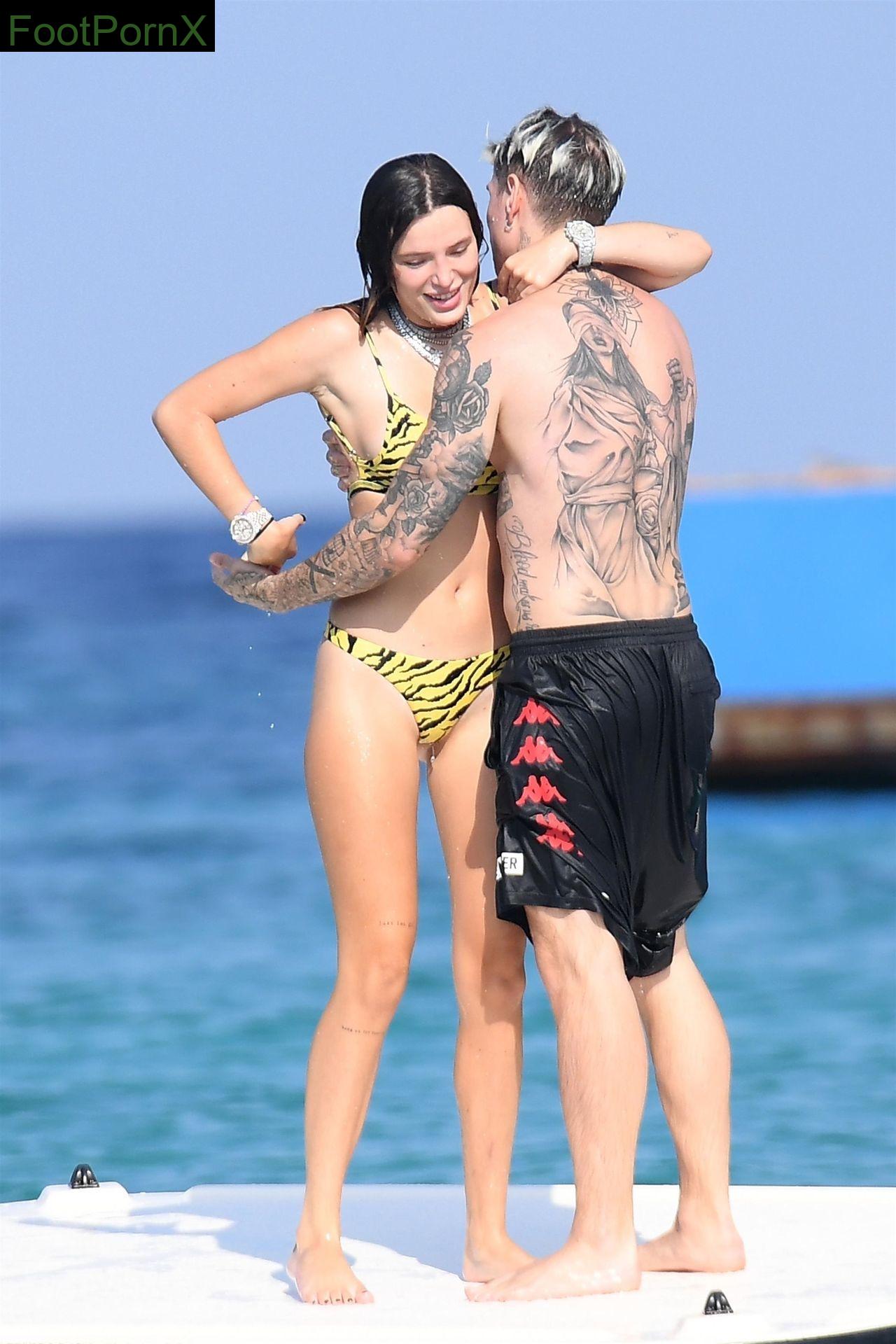 bella thorne feet photo 23