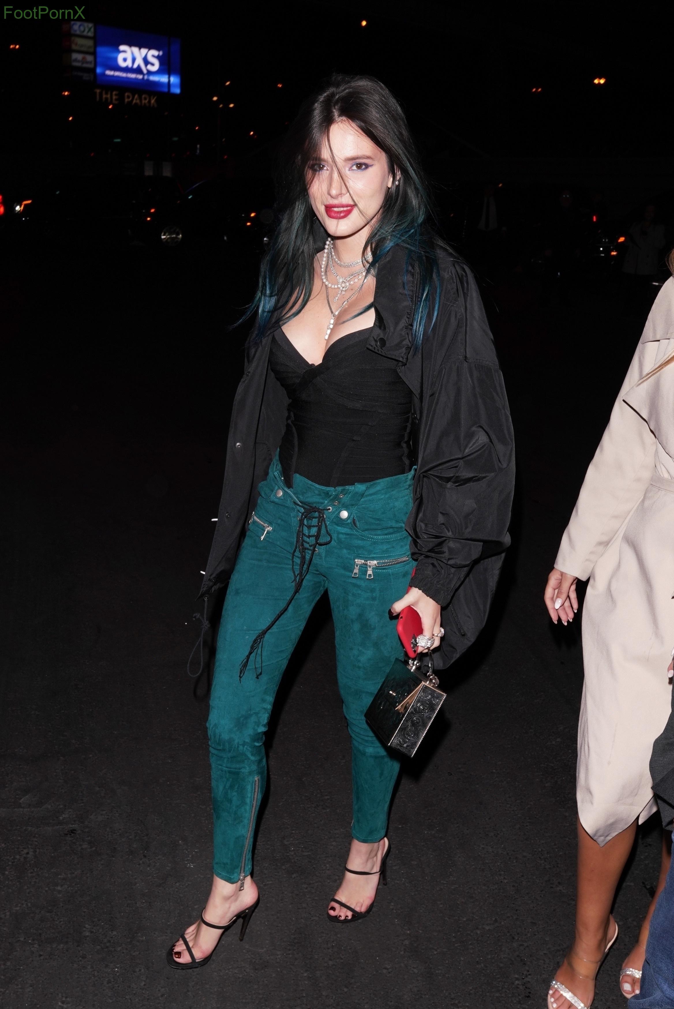 bella thorne feet photo 13