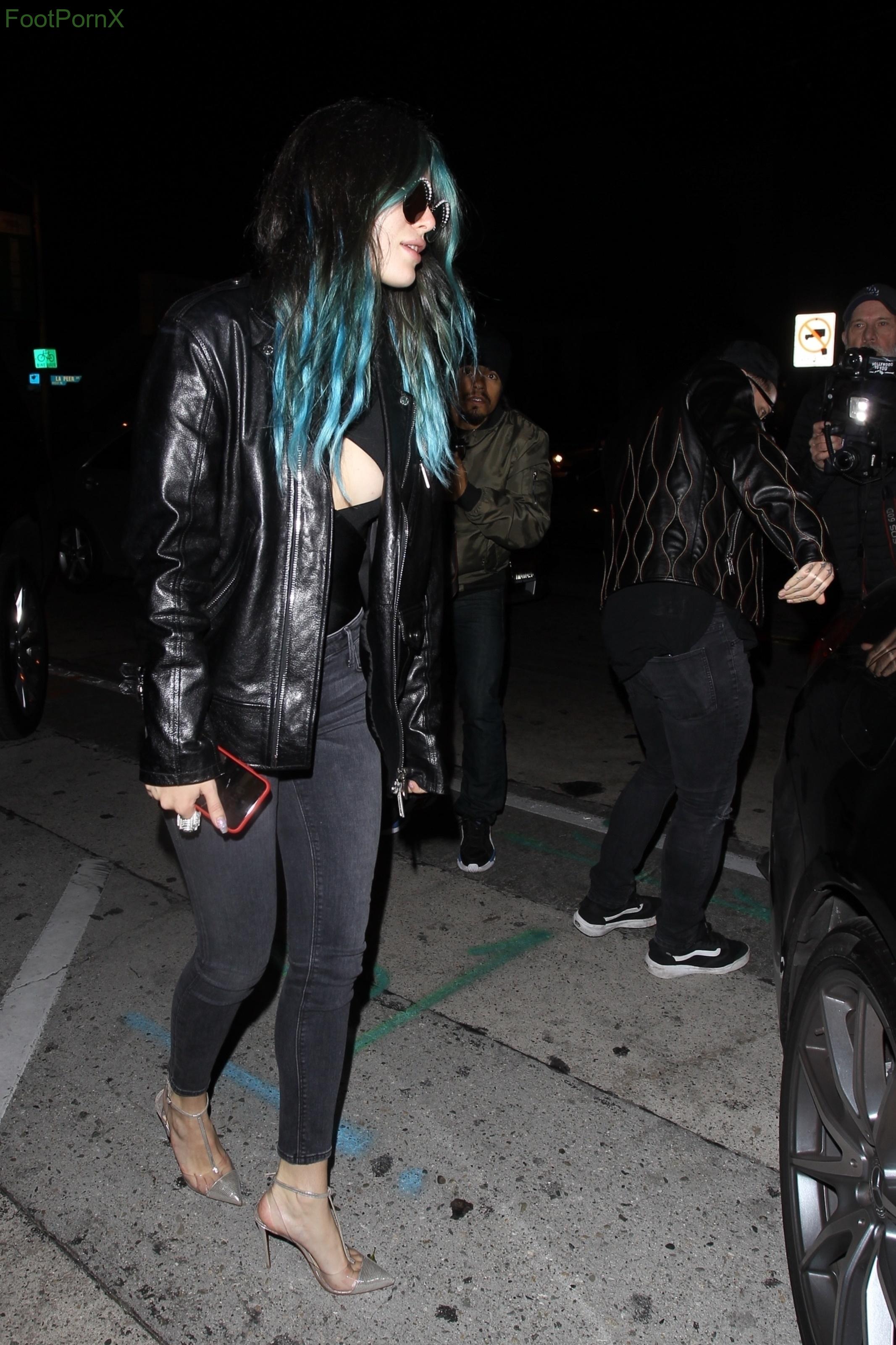 bella thorne feet photo 5