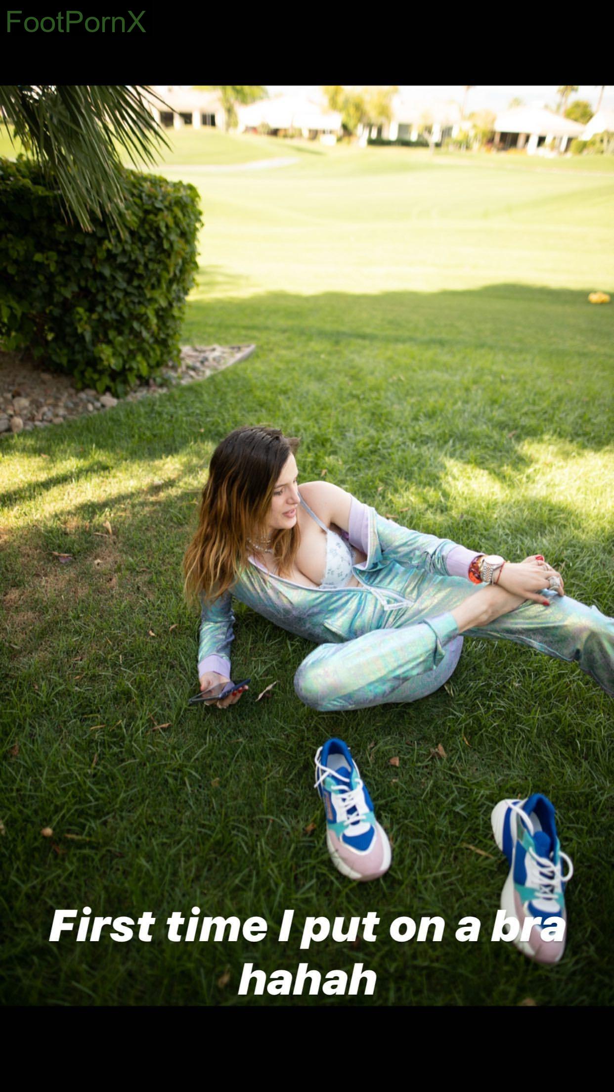 bella thorne feet photo 21