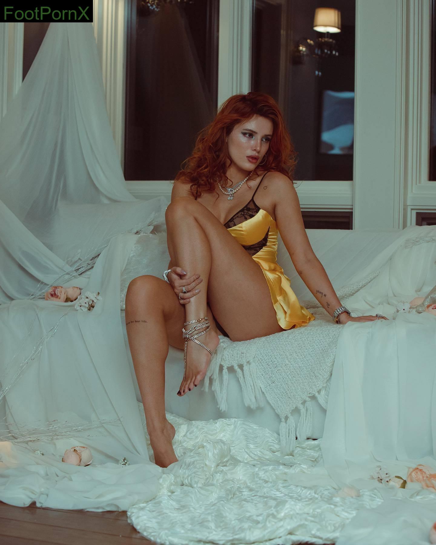 bella thorne feet photo 6