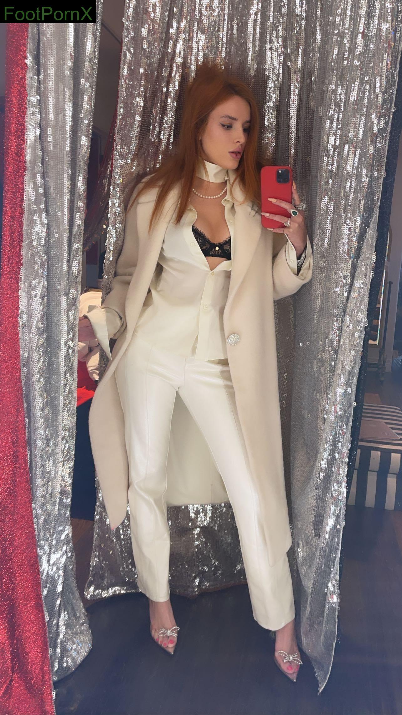 bella thorne feet photo 12