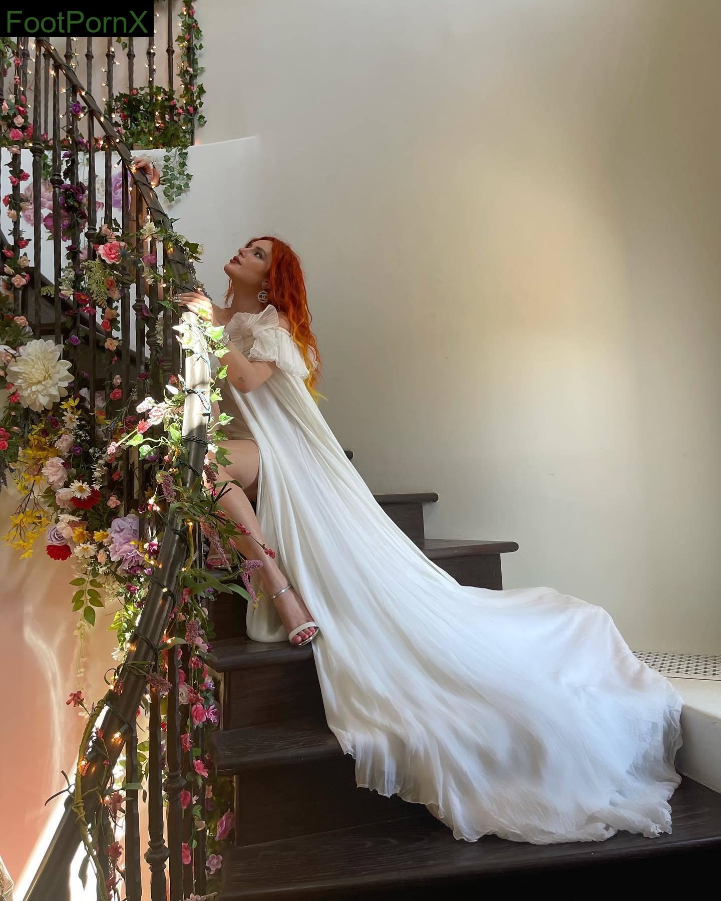 bella thorne feet photo 17