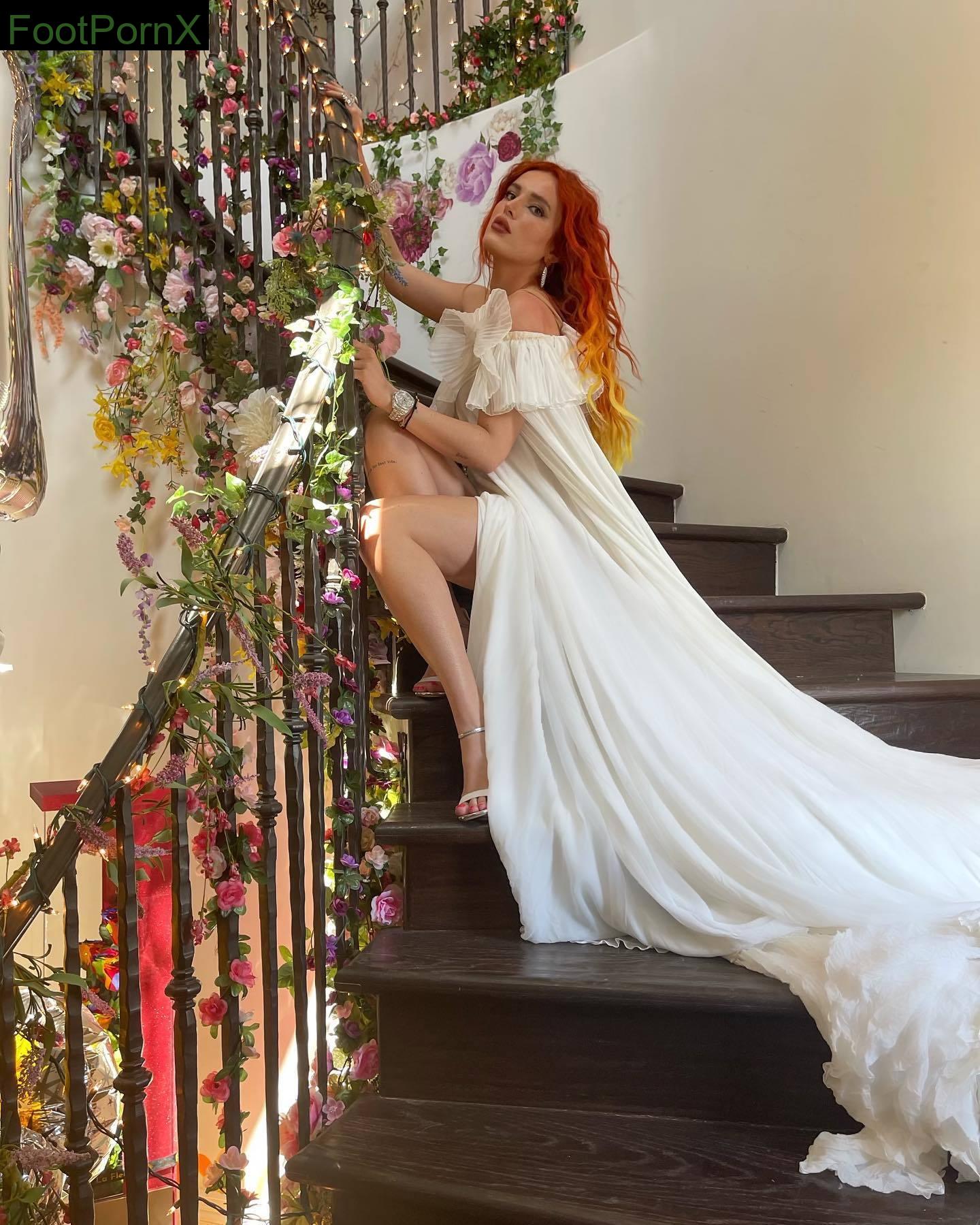 bella thorne feet photo 8