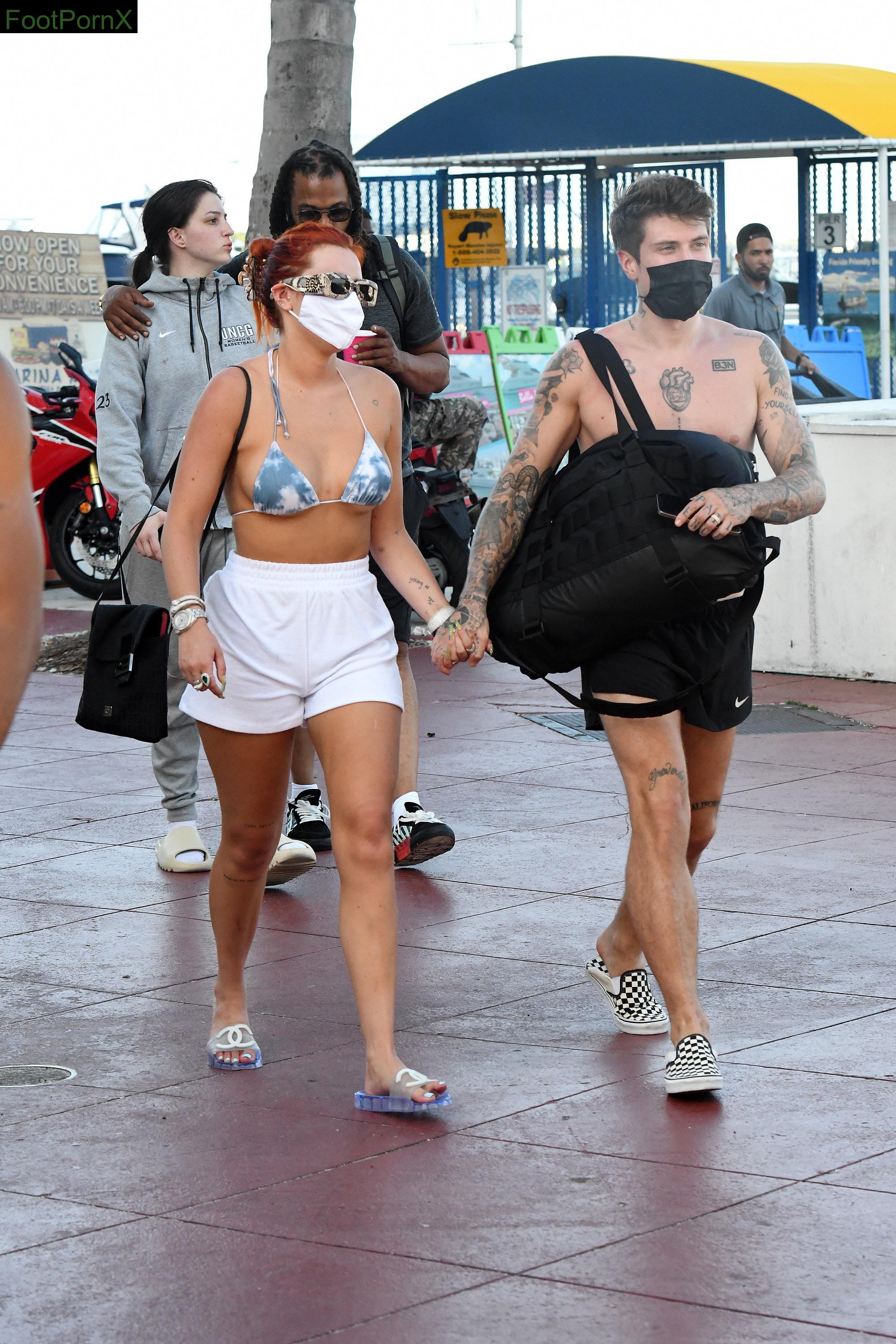 bella thorne feet photo 22
