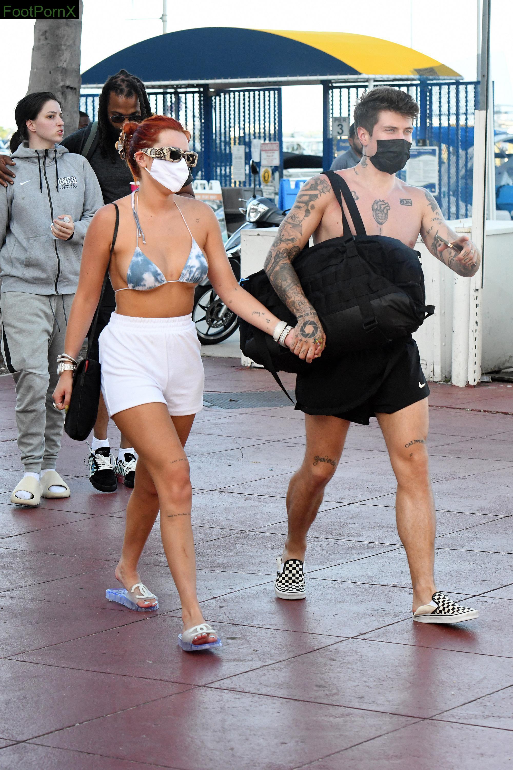 bella thorne feet photo 23