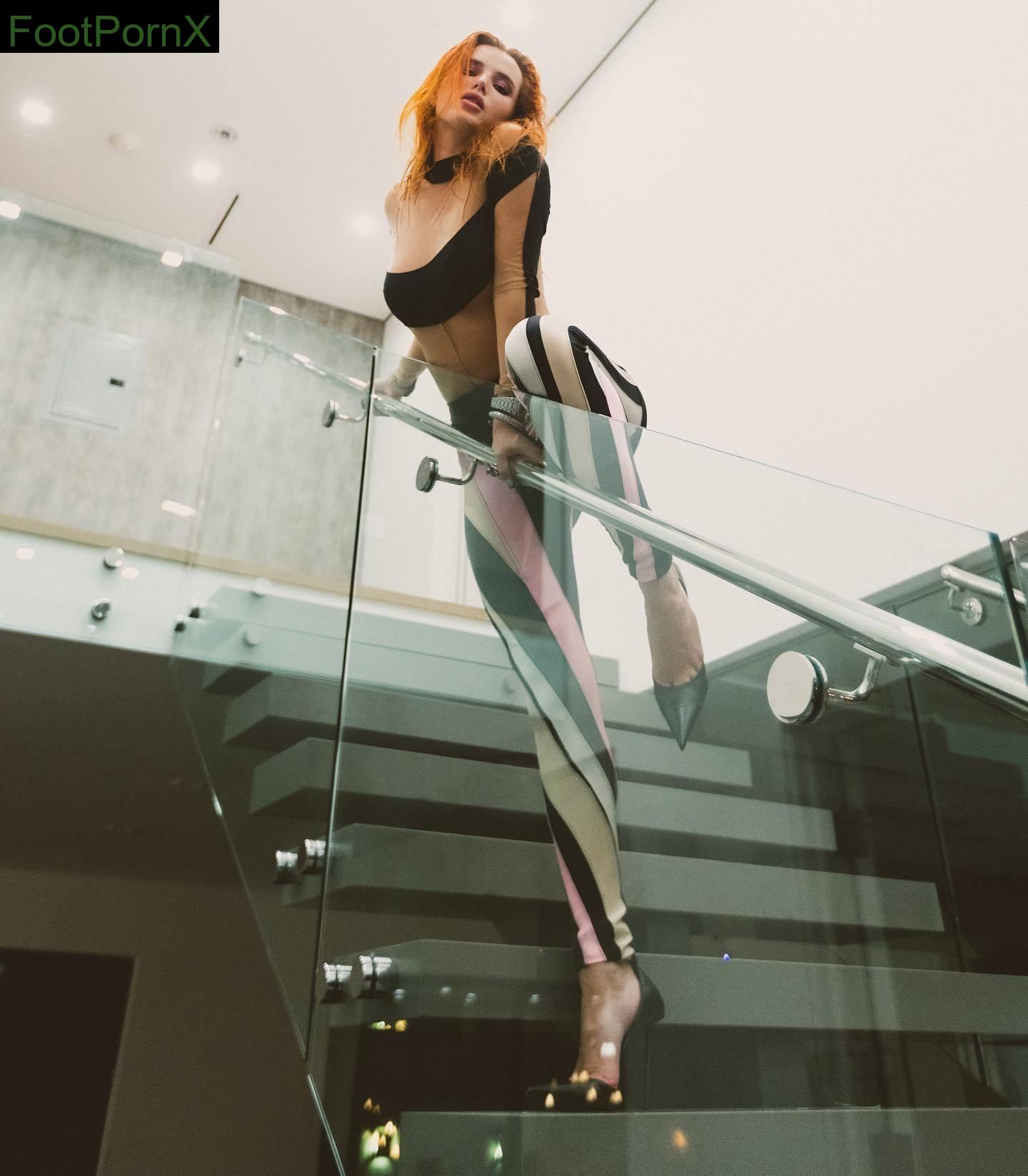 bella thorne feet photo 20