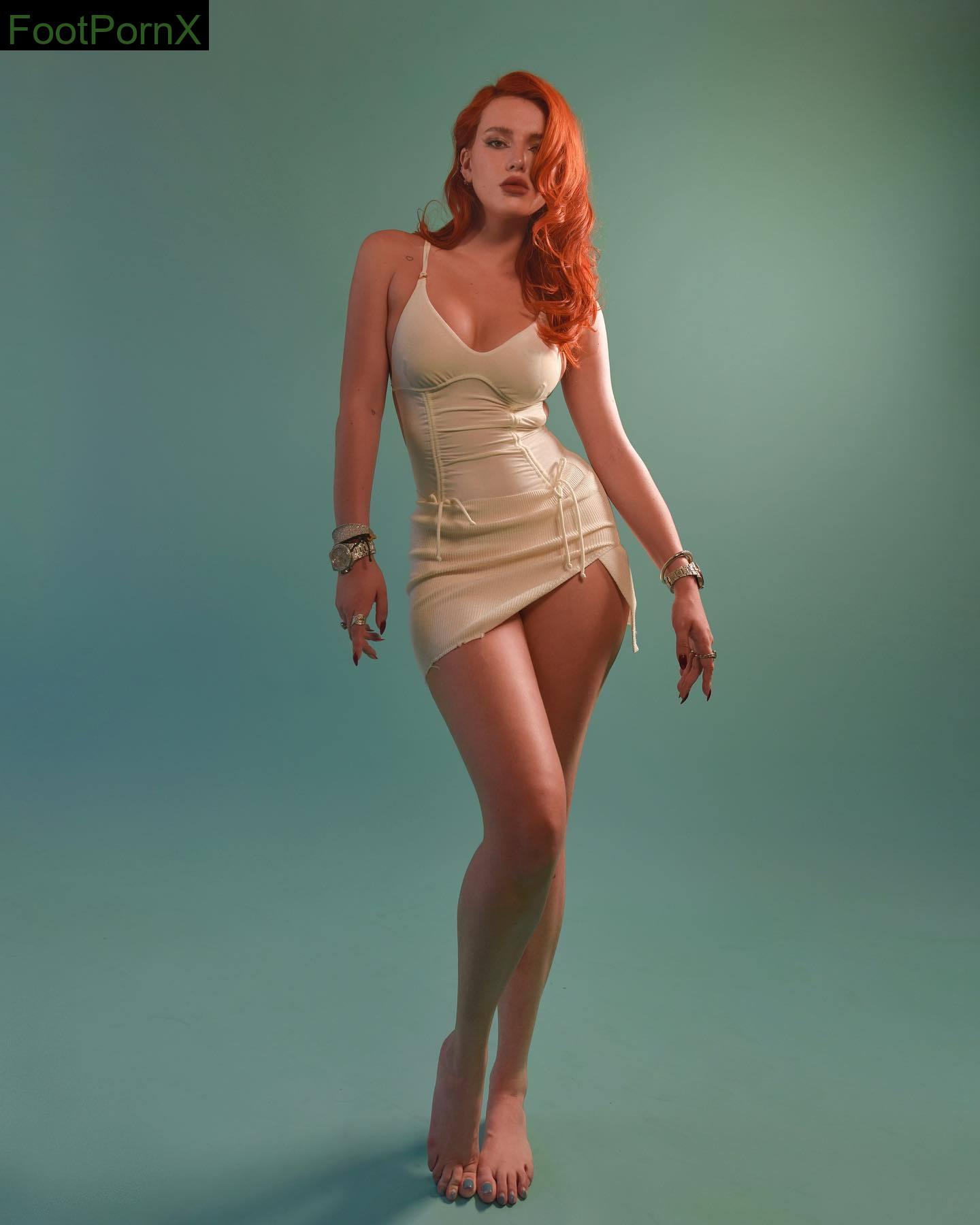 bella thorne feet photo 19