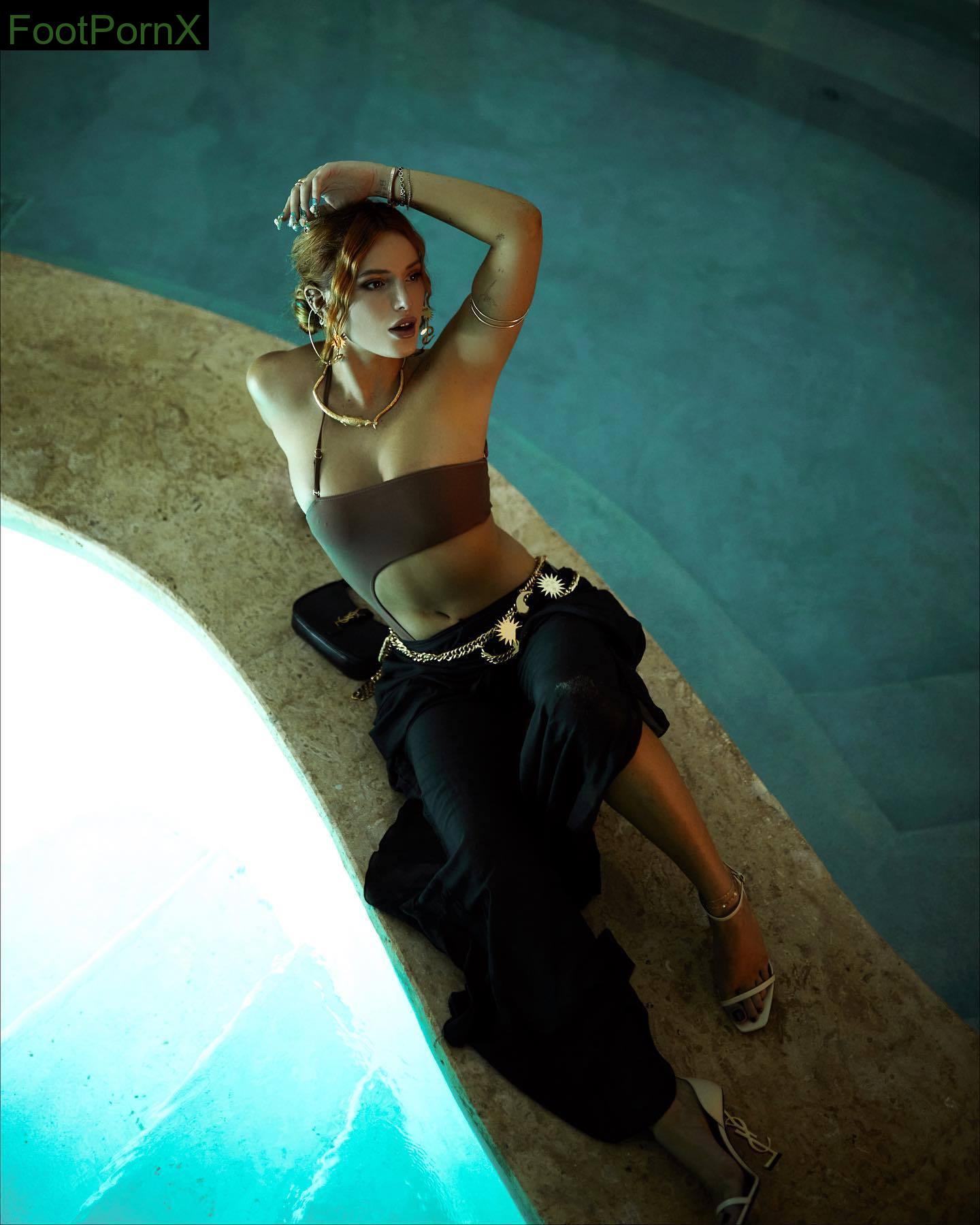 bella thorne feet photo 14