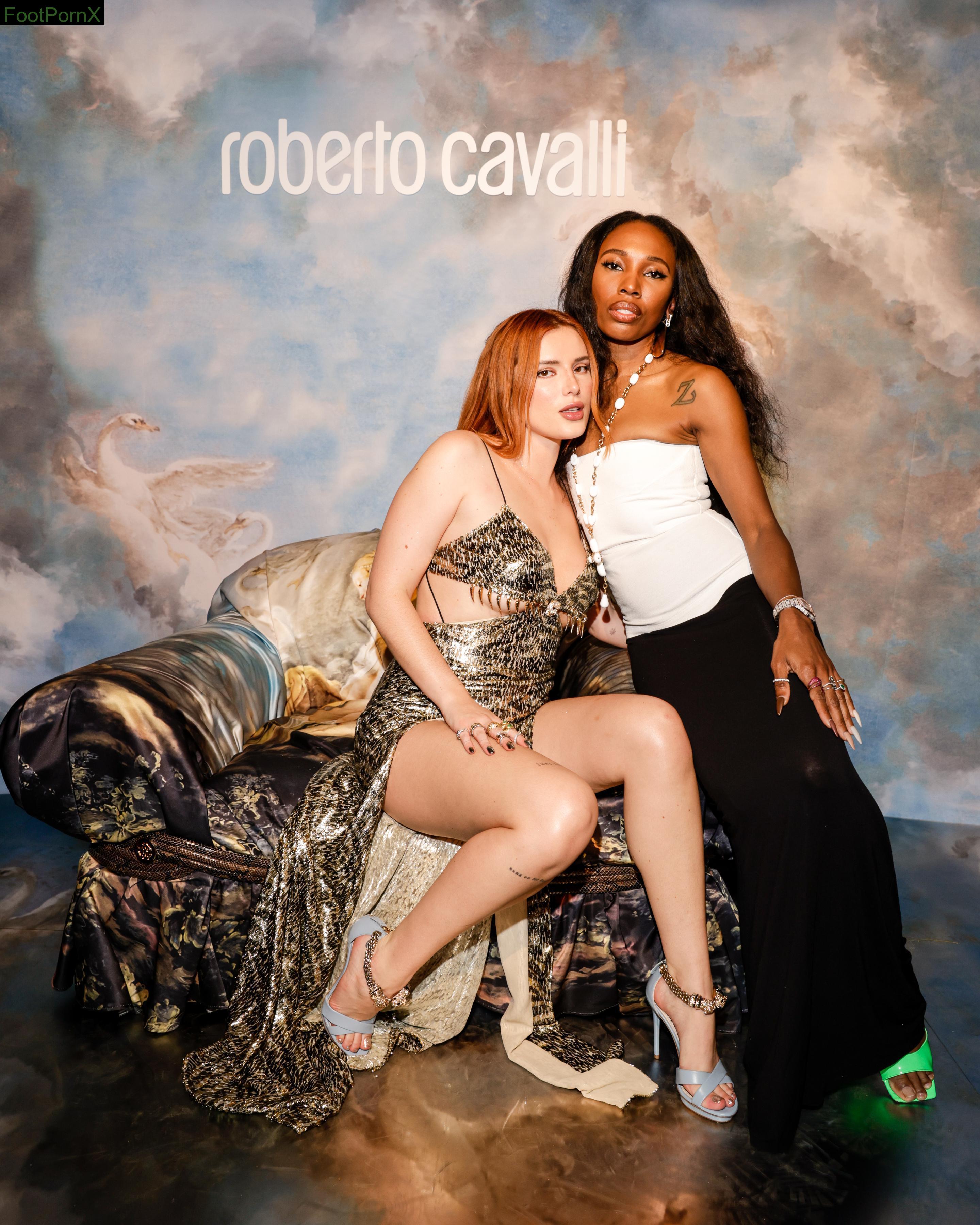 bella thorne feet photo 13