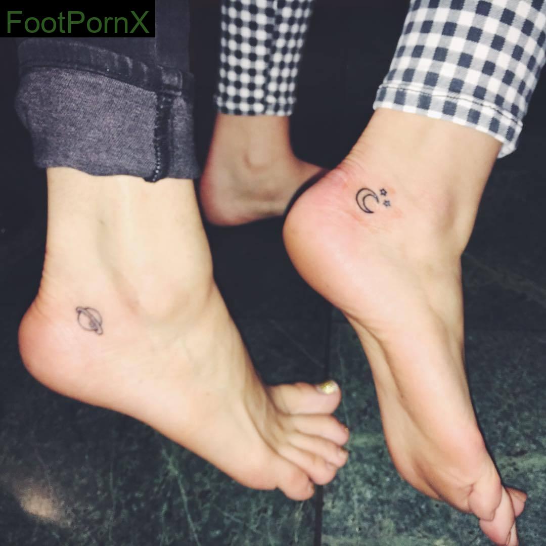 bella thorne feet photo 19