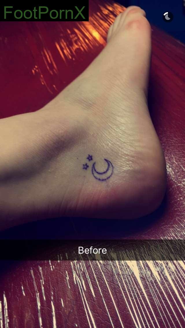 bella thorne feet photo 18