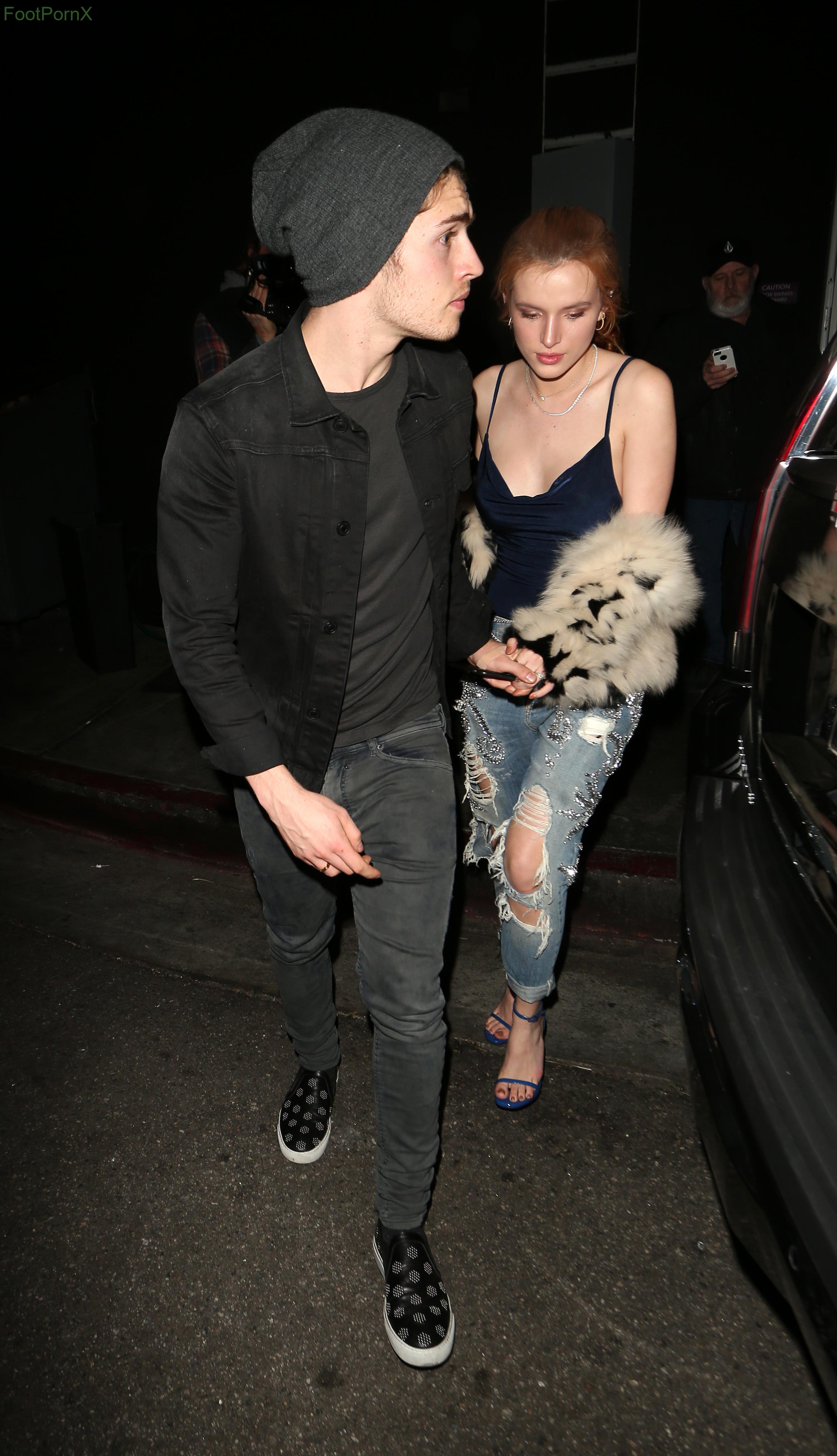 bella thorne feet photo 4