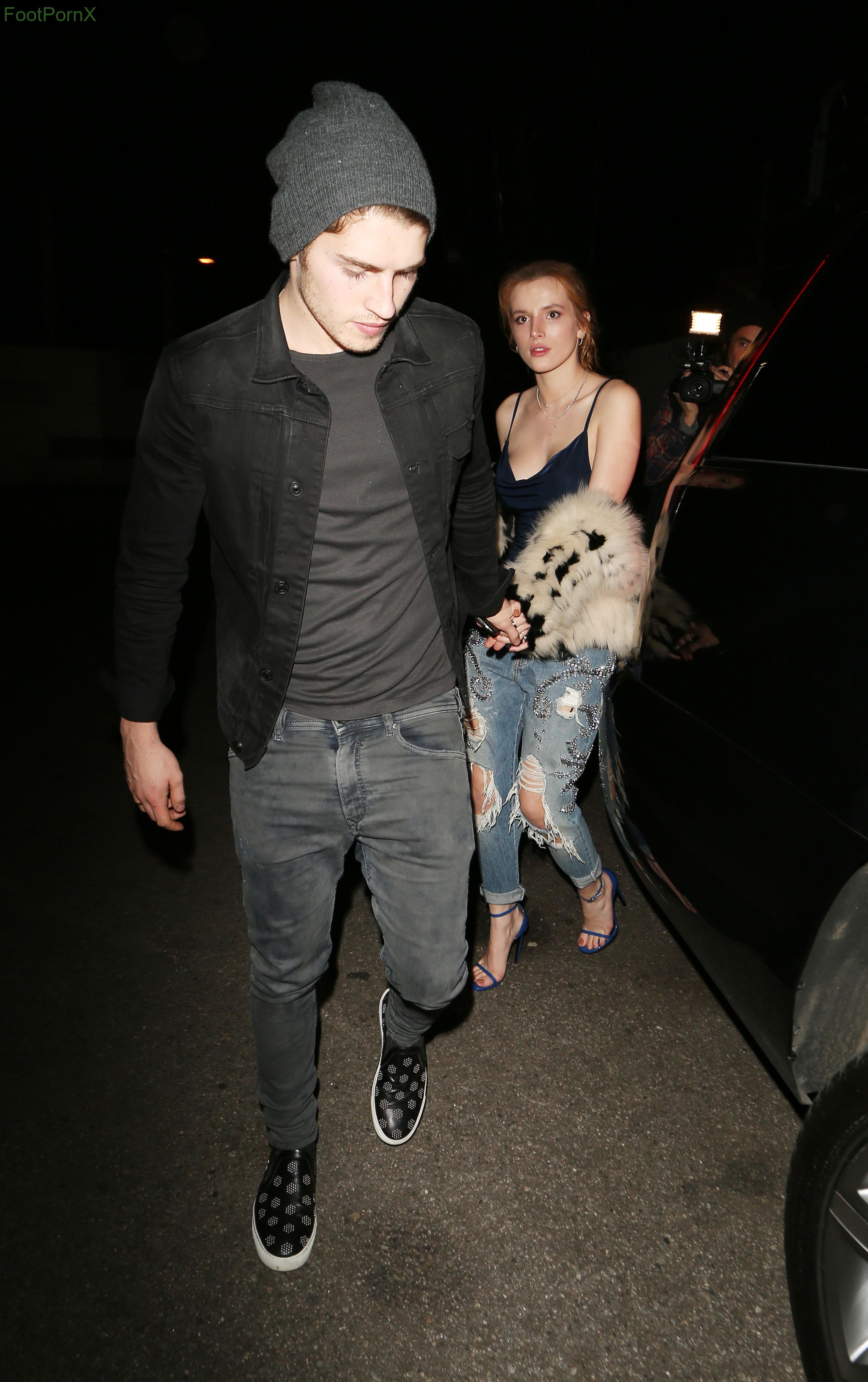 bella thorne feet photo 5