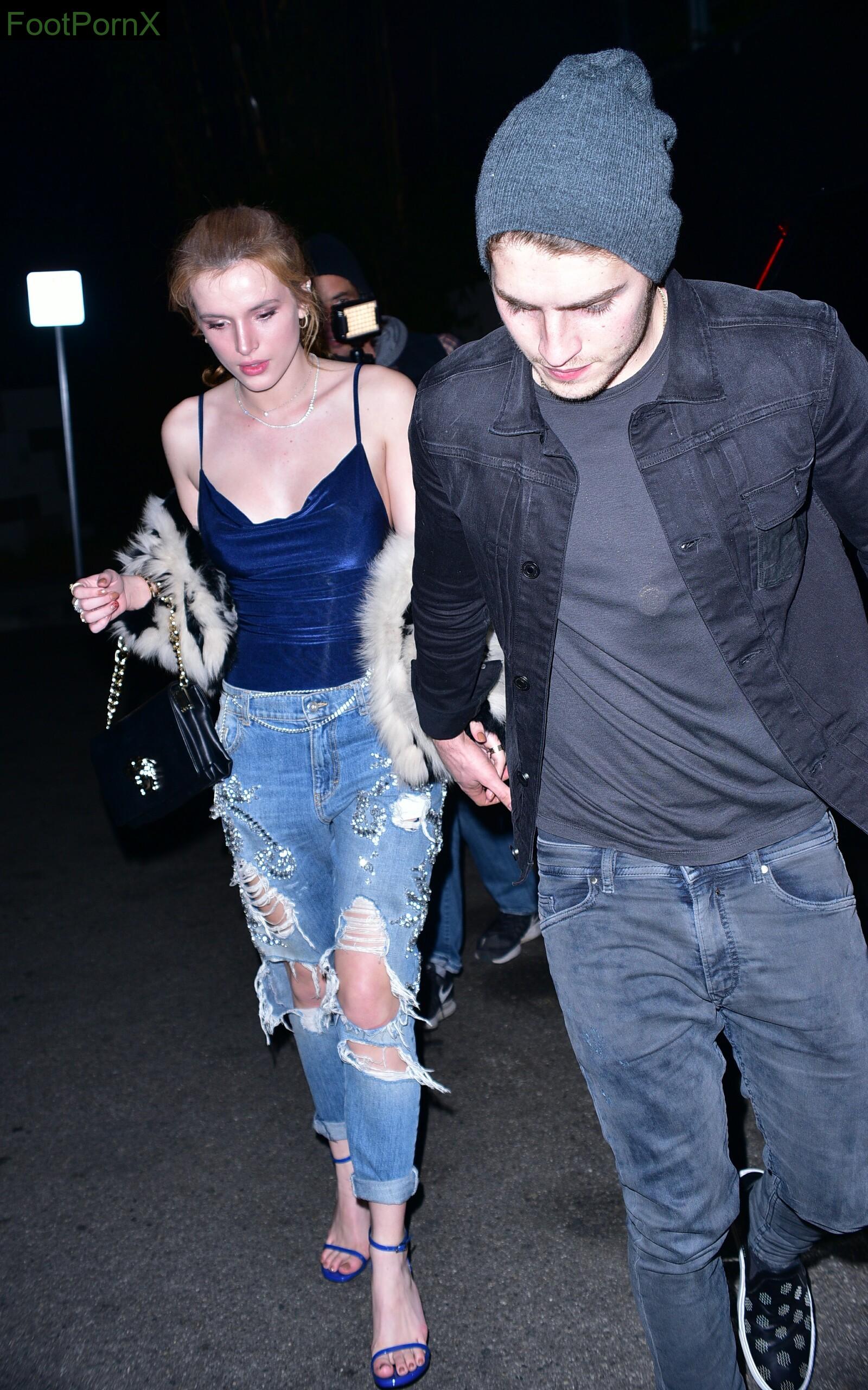 bella thorne feet photo 15