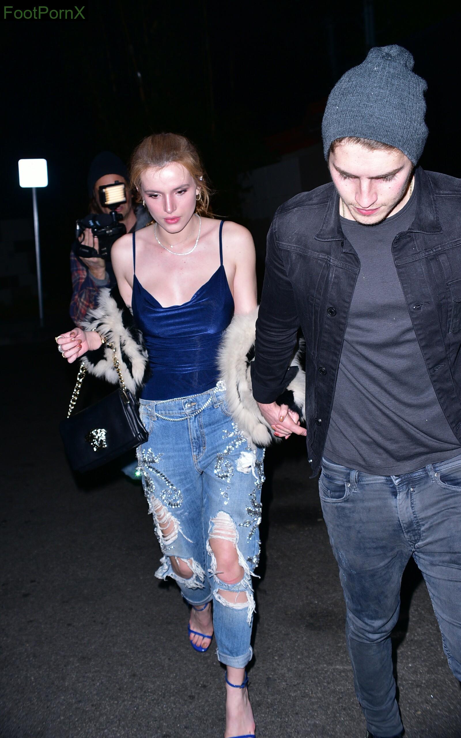 bella thorne feet photo 16