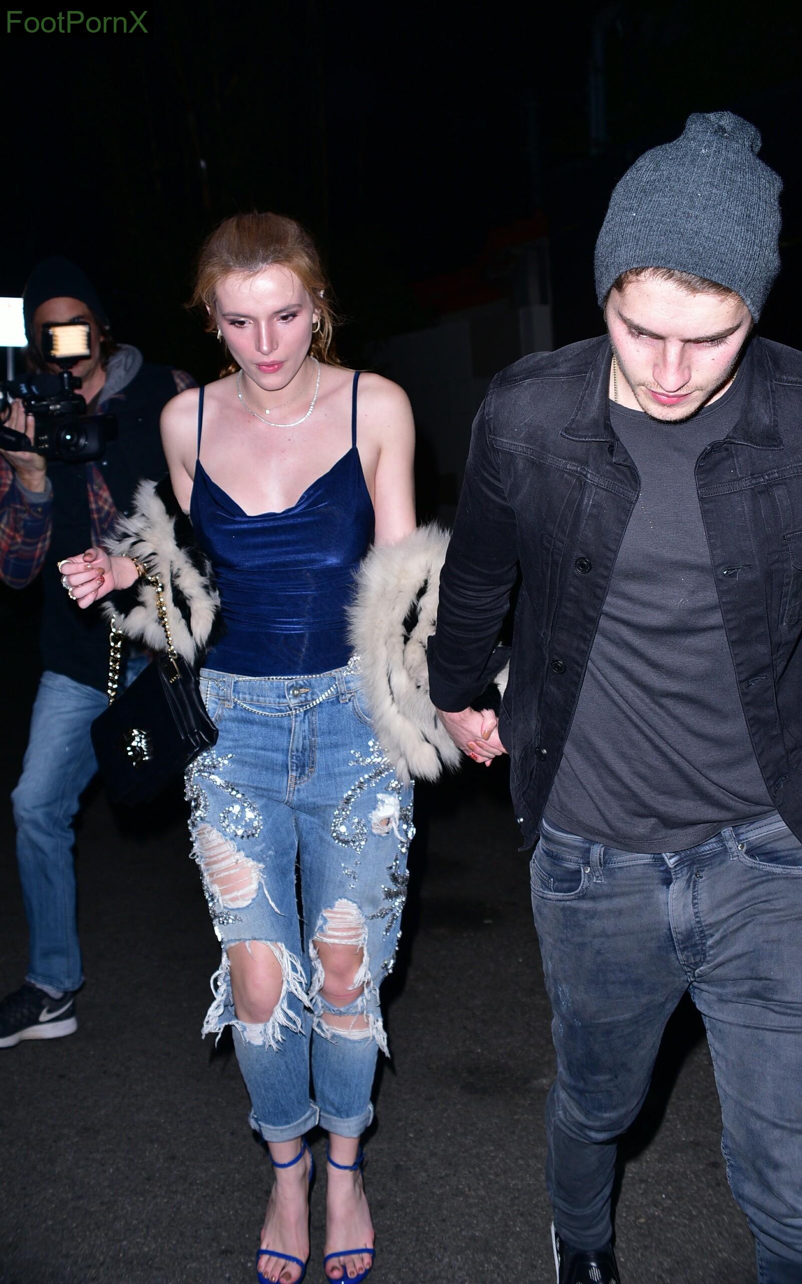 bella thorne feet photo 17