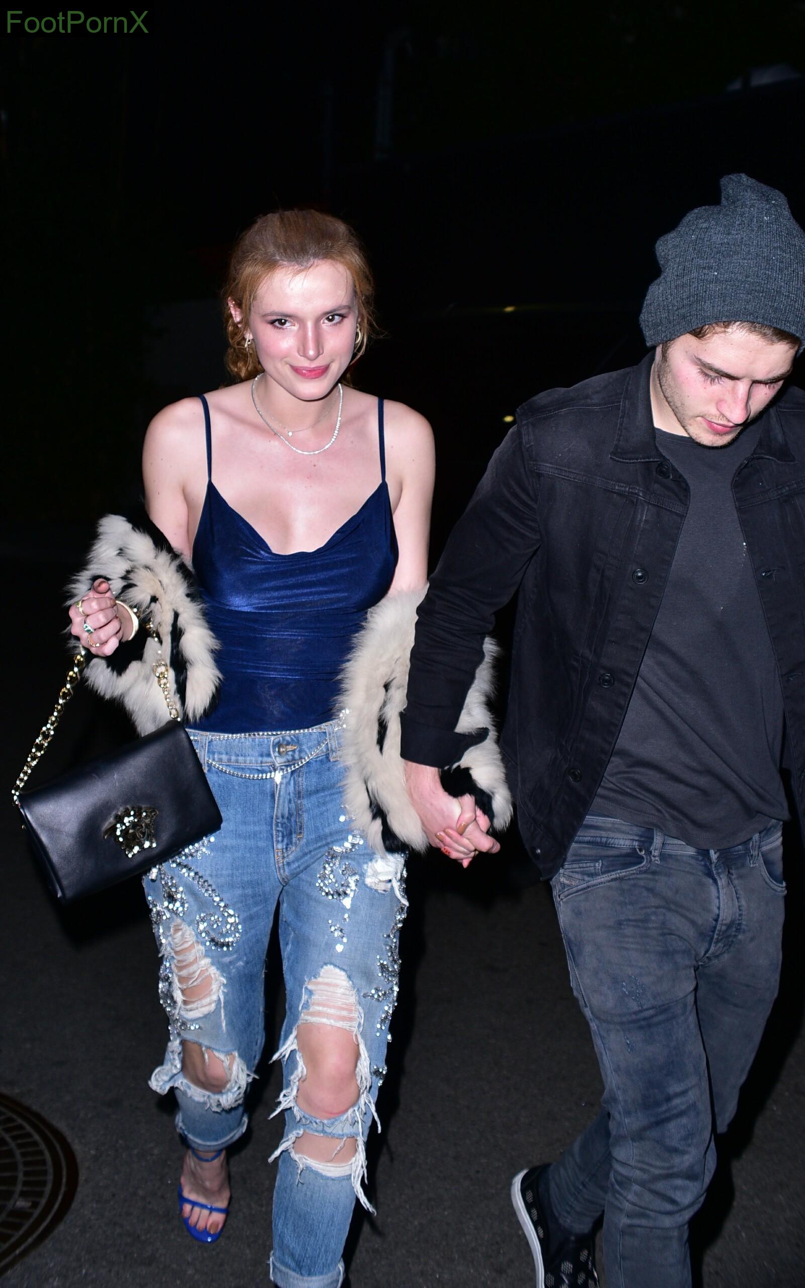 bella thorne feet photo 19