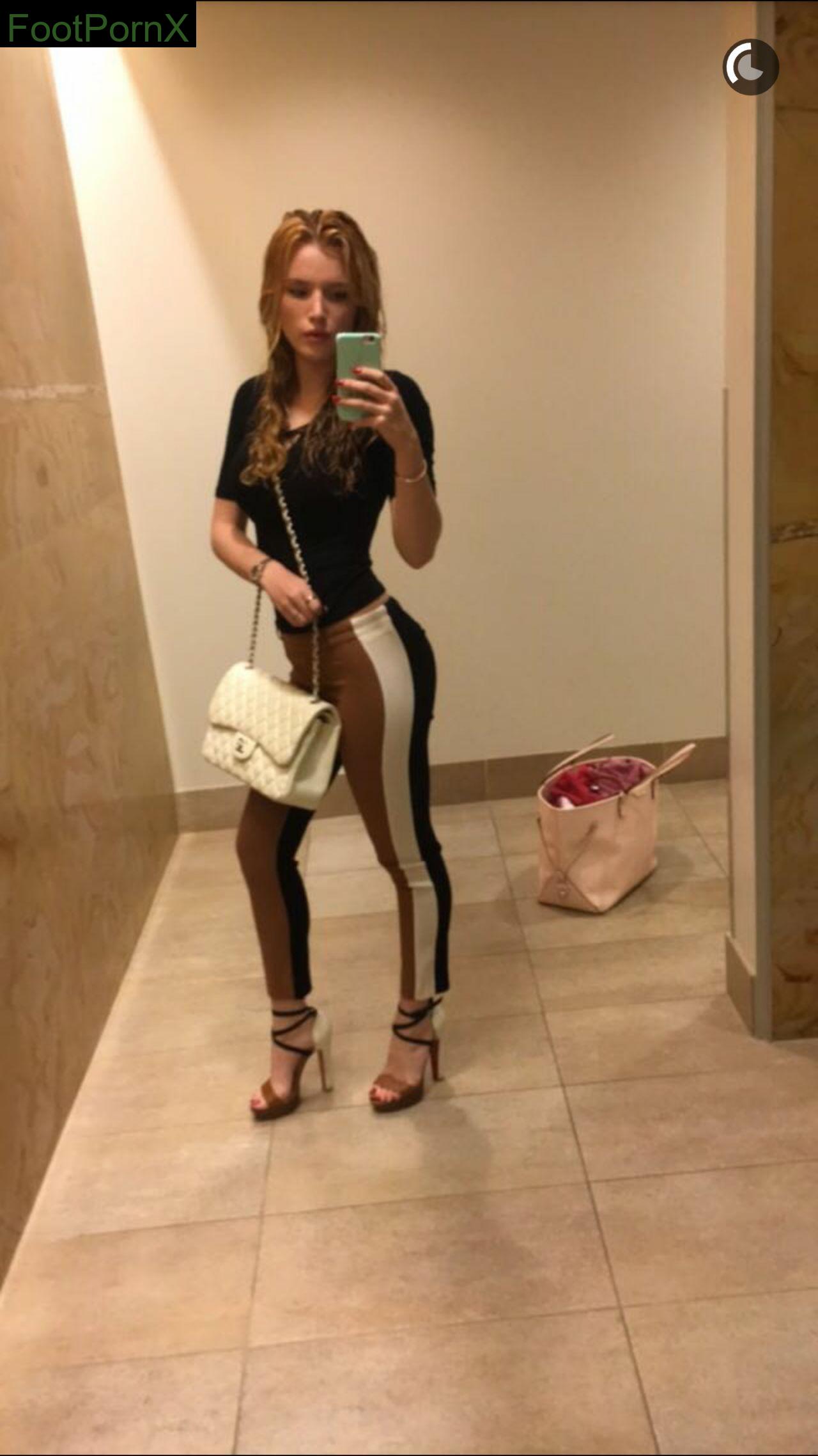 bella thorne feet photo 24
