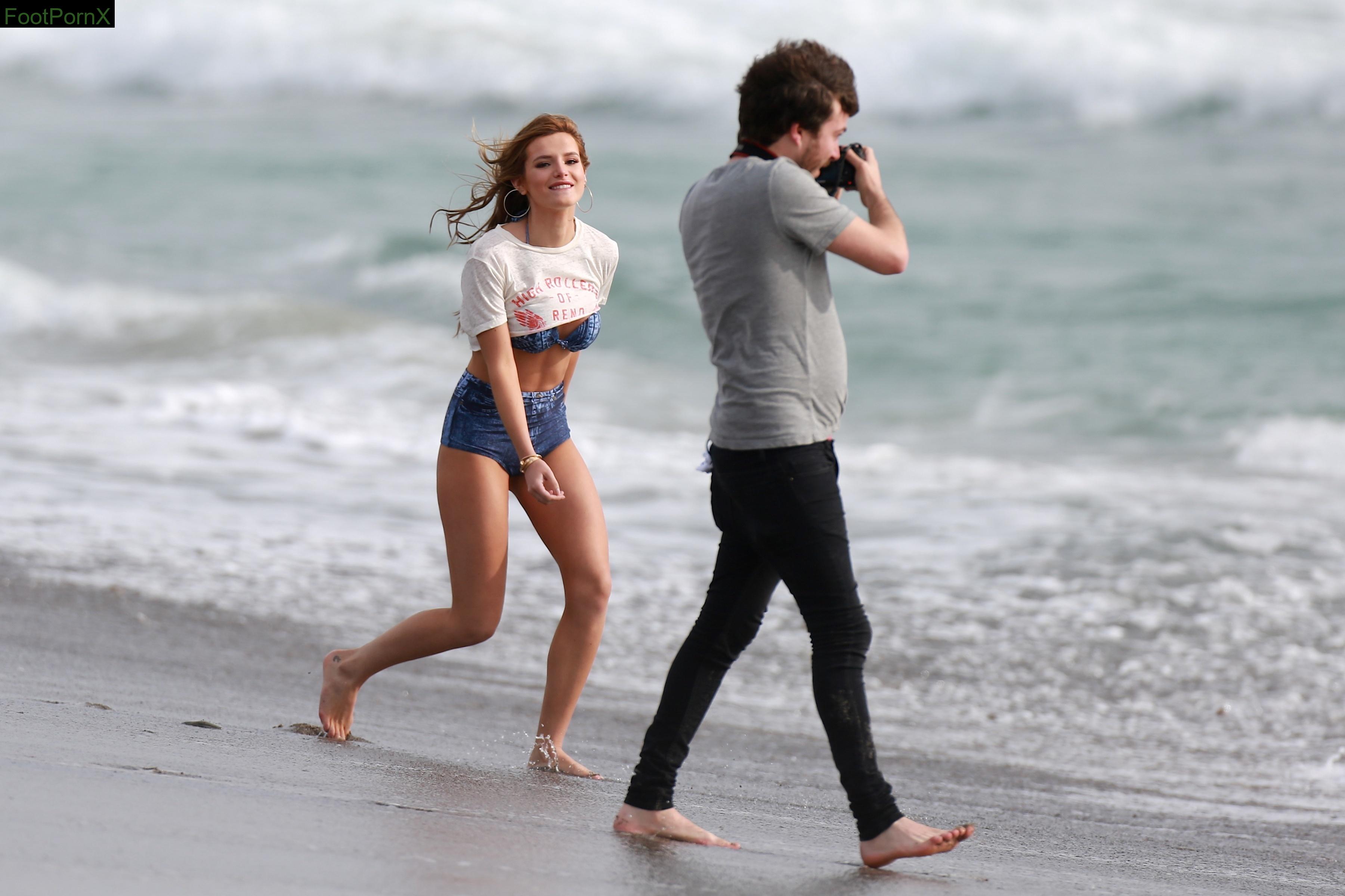 bella thorne feet photo 13