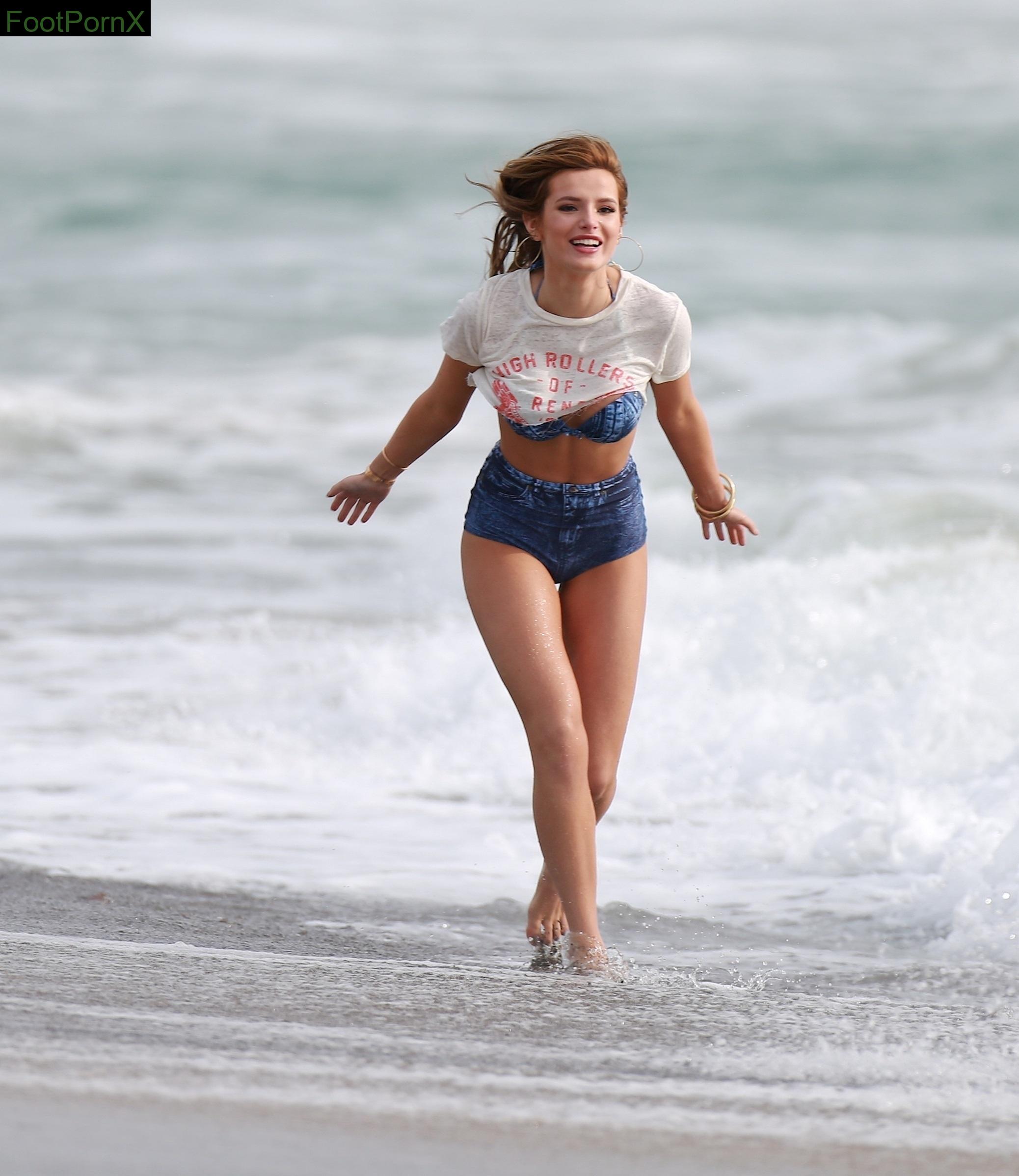 bella thorne feet photo 1