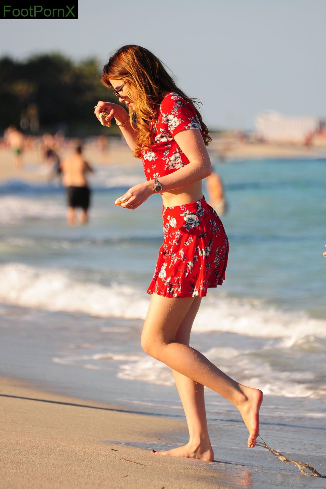 bella thorne feet photo 6